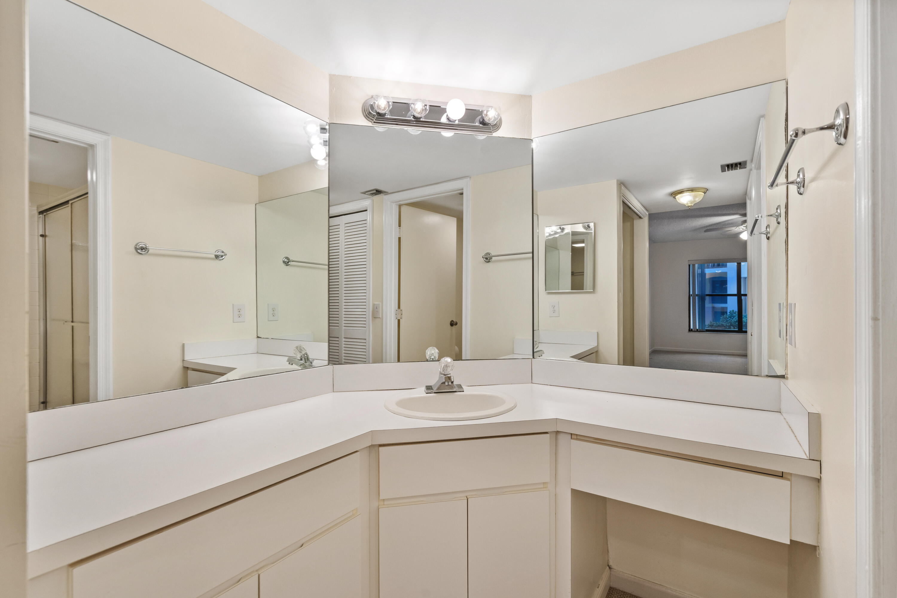 950 S Kanner Highway 402 Property Photo 16