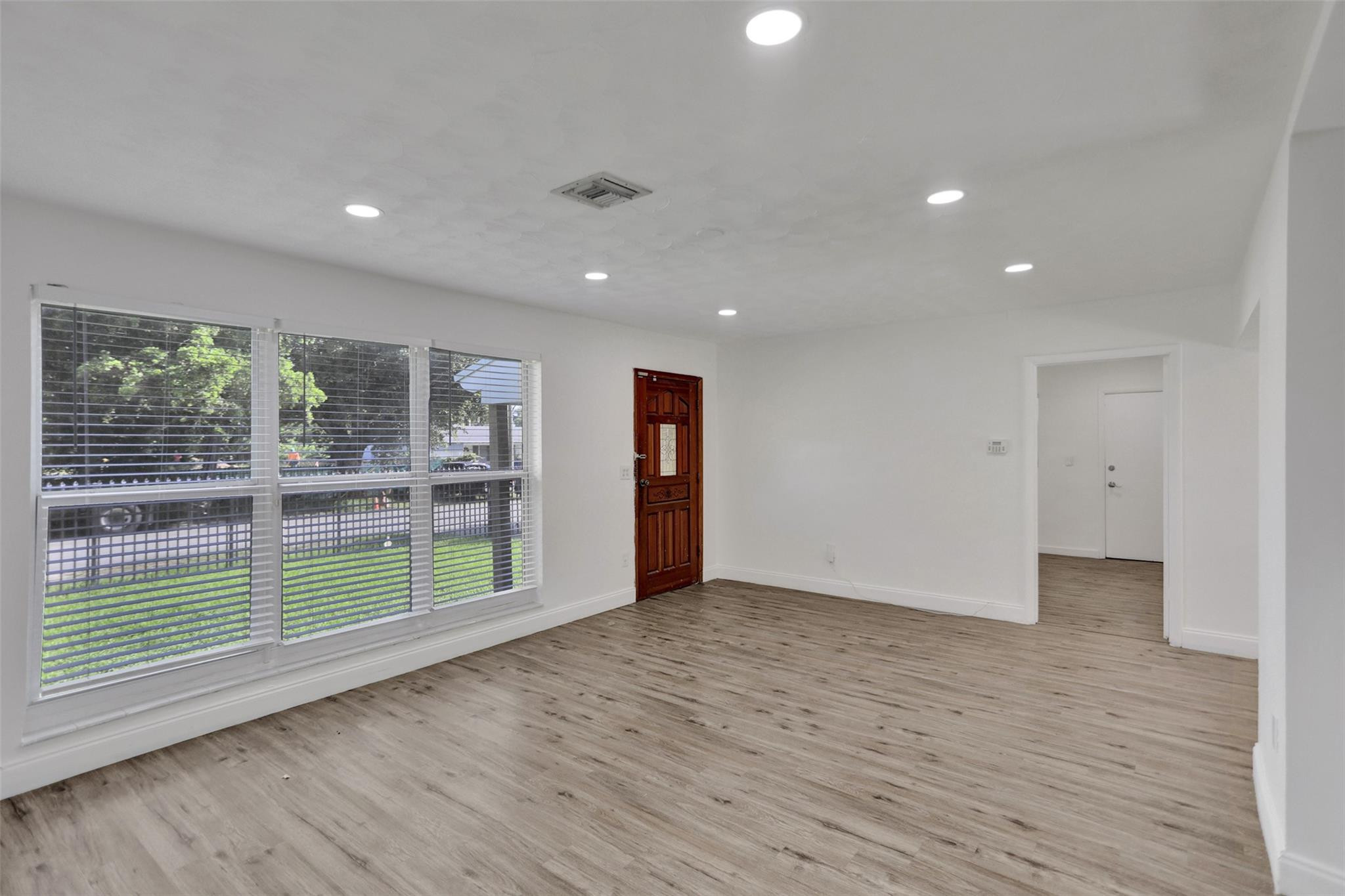 30 Ne 139th Street Property Photo 12