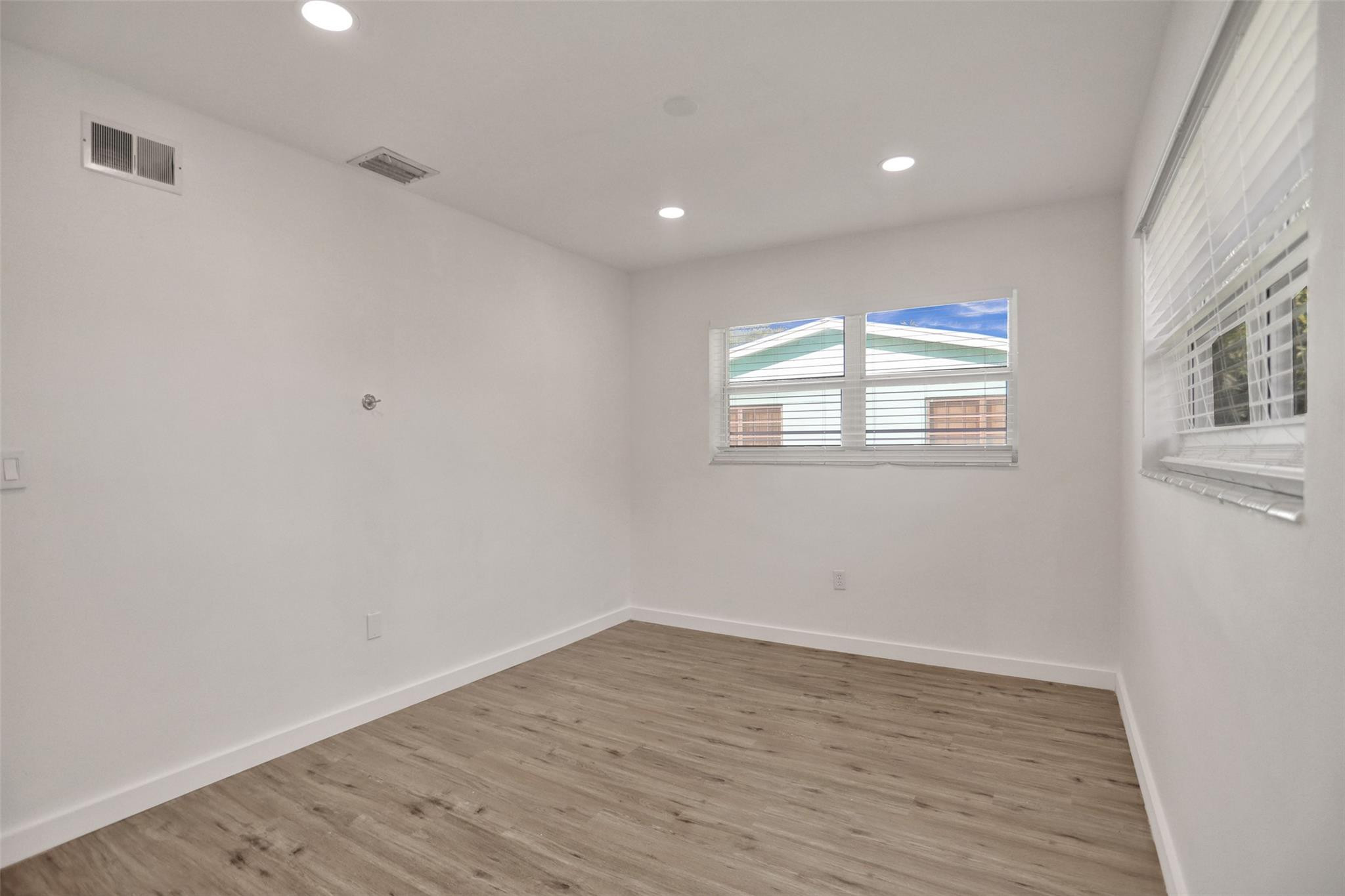 30 Ne 139th Street Property Photo 37