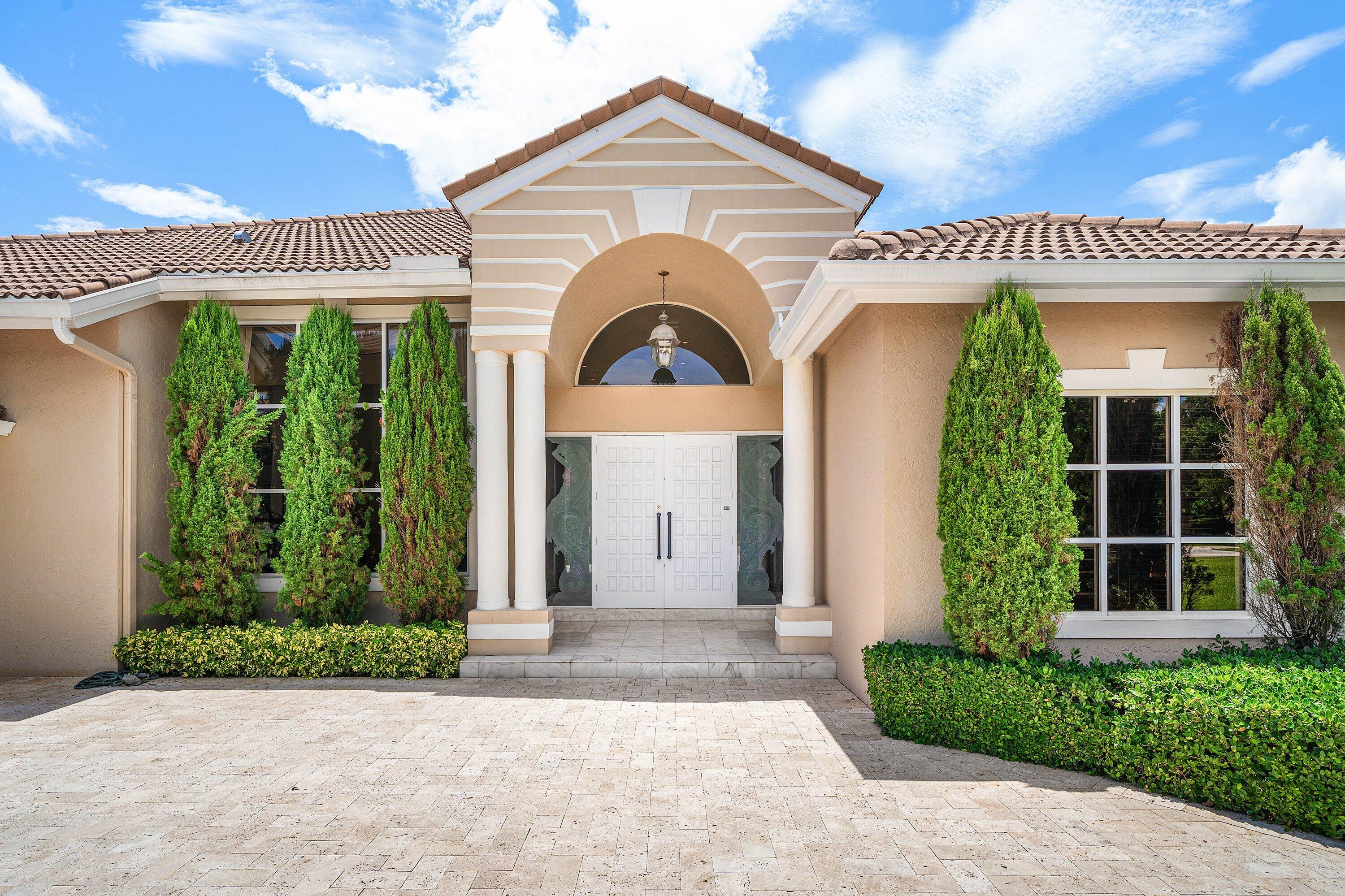1697 Mayacoo Lakes Boulevard Property Photo 7