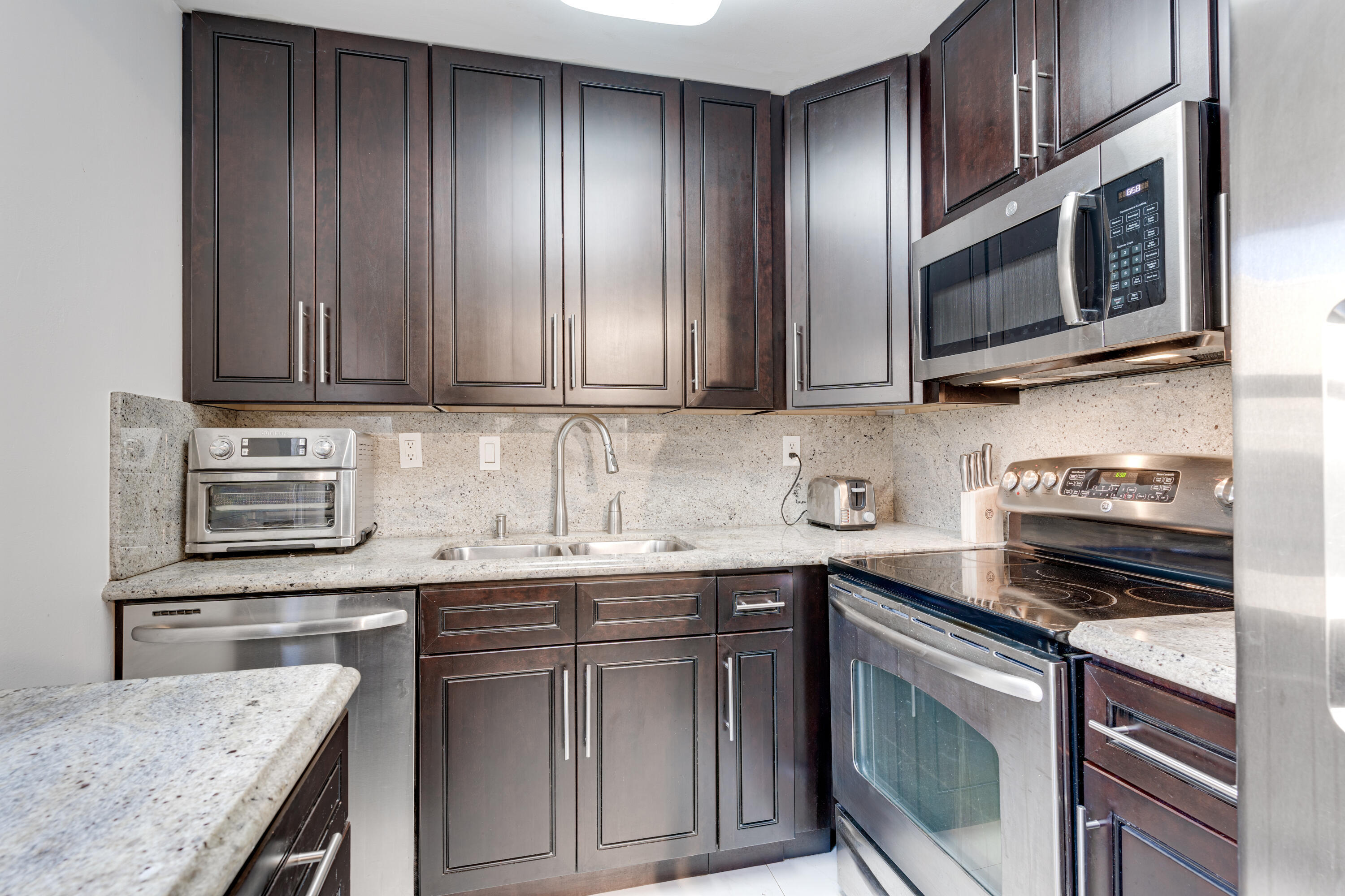 509 Capri 509 Property Photo 27