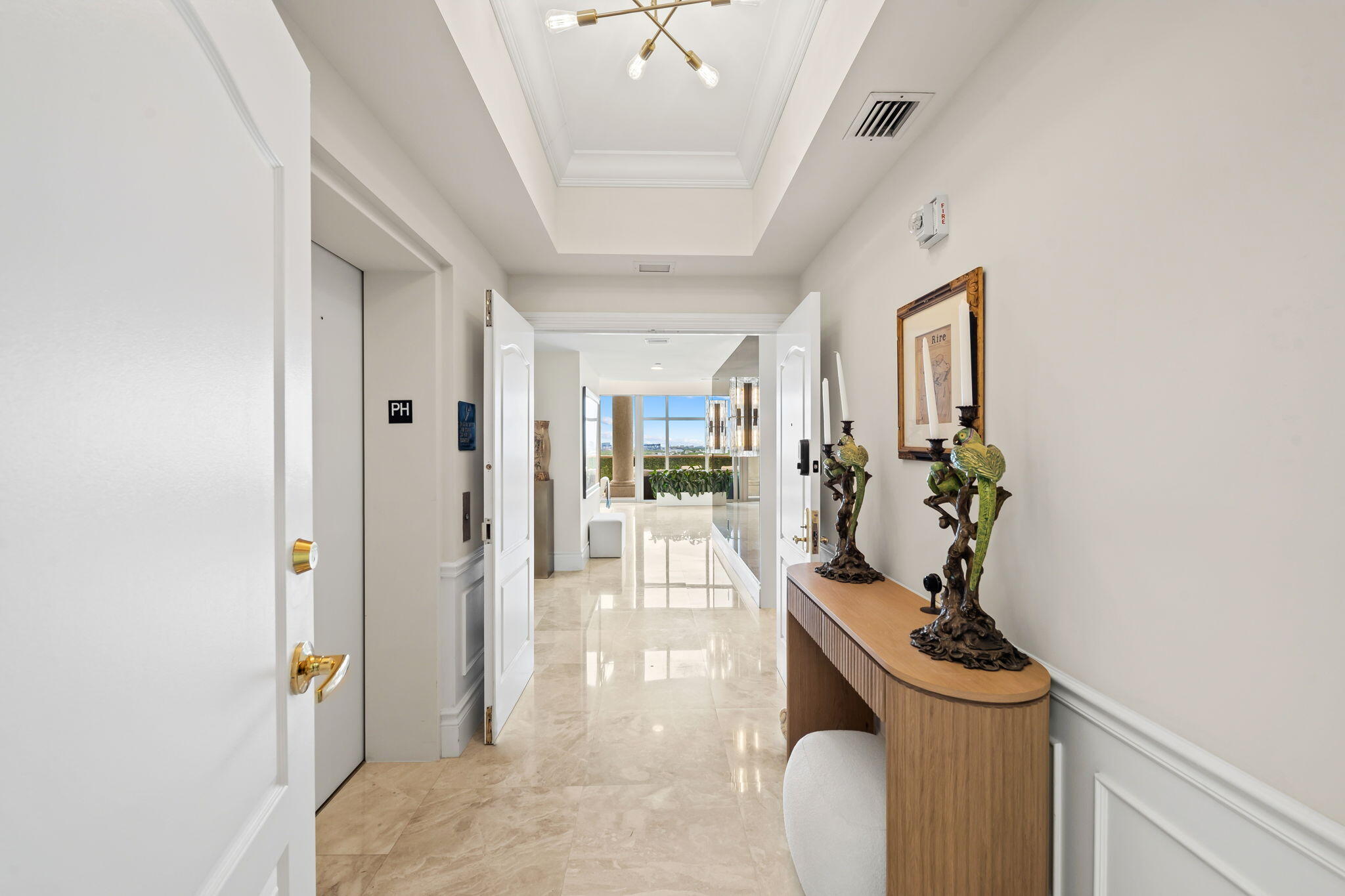 3501 N Ocean Drive Ph 7 Property Photo 3