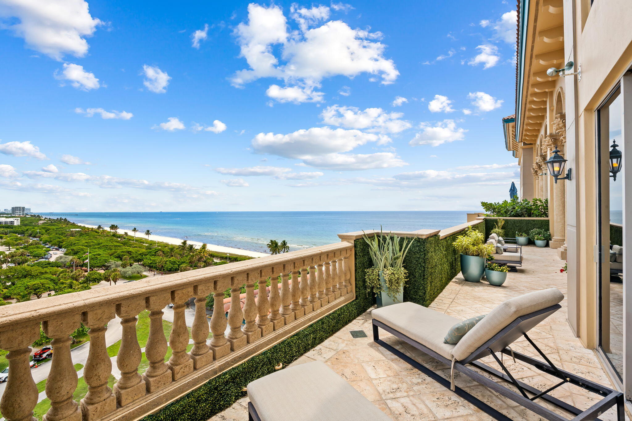 3501 N Ocean Drive Ph 7 Property Photo 22