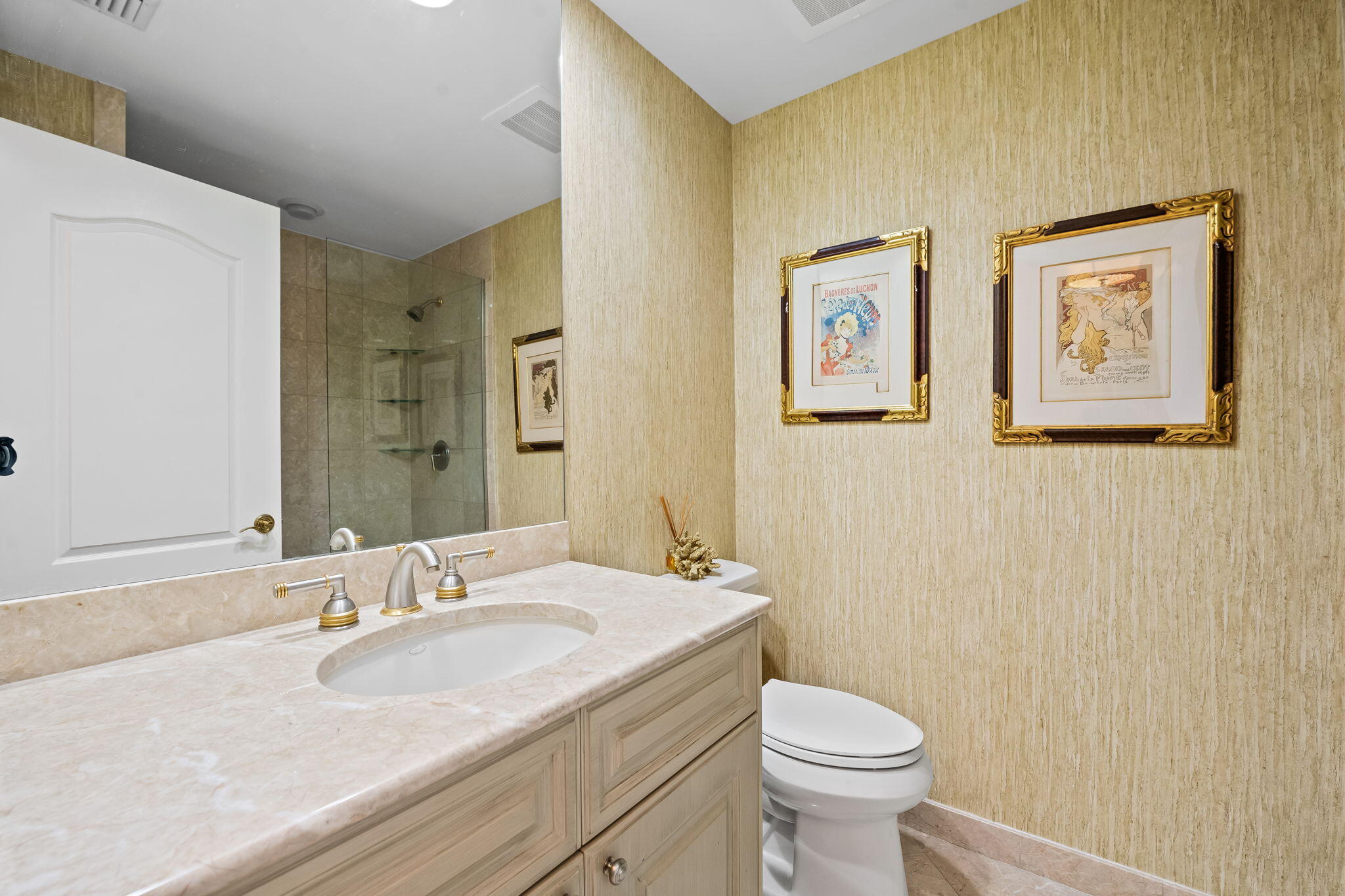 3501 N Ocean Drive Ph 7 Property Photo 38