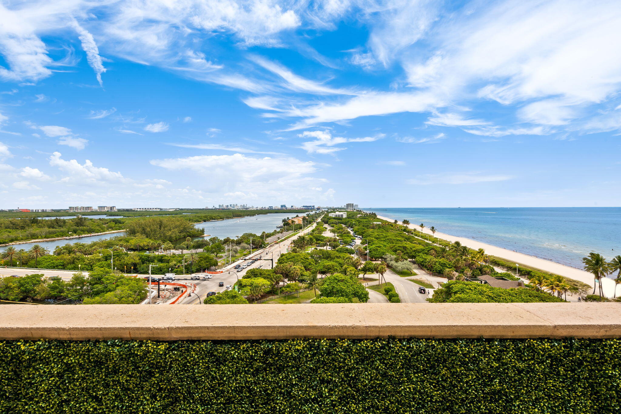 3501 N Ocean Drive Ph 7 Property Photo 41