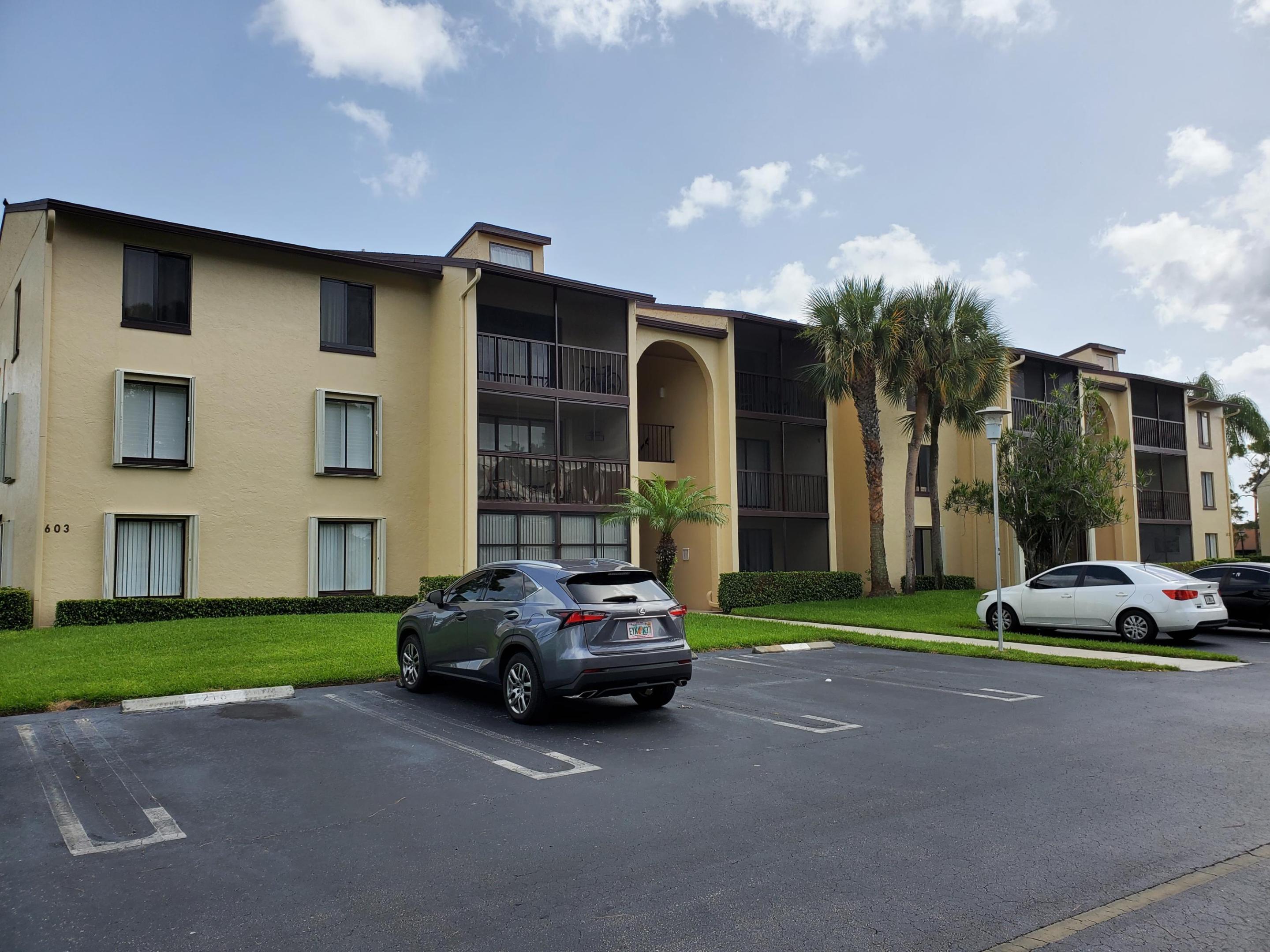 603 Sea Pine Way B2 Property Photo 2