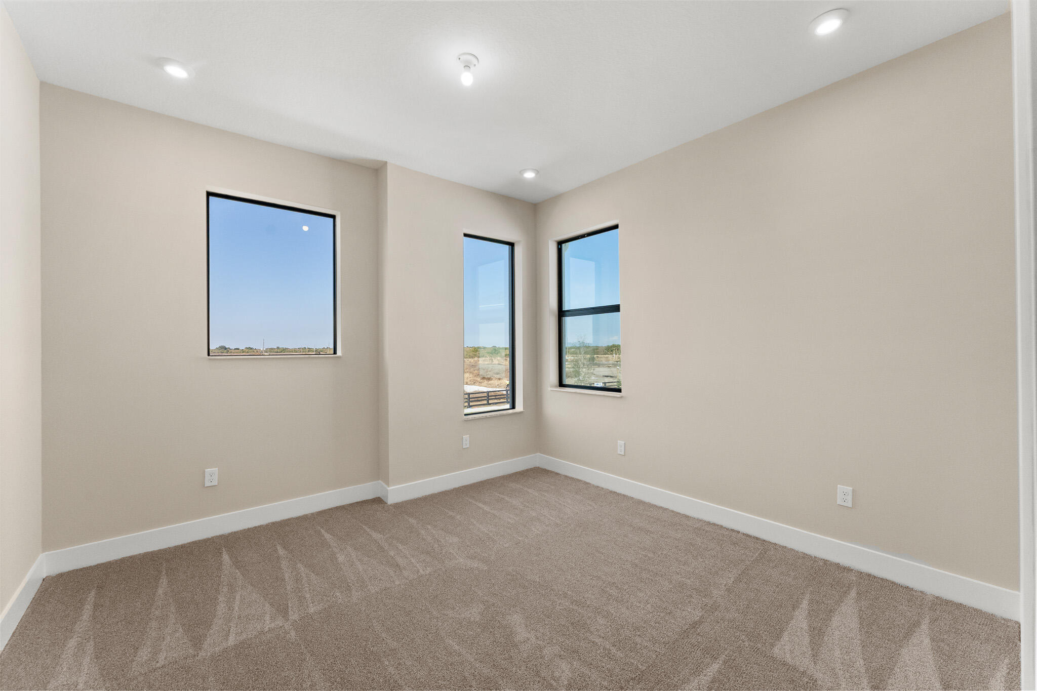 690 Sw Backus Lane Property Photo 10