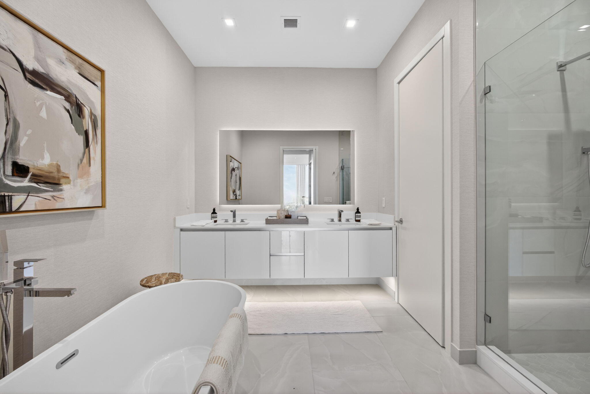 220 Lake Shore Drive 613 Property Photo 32