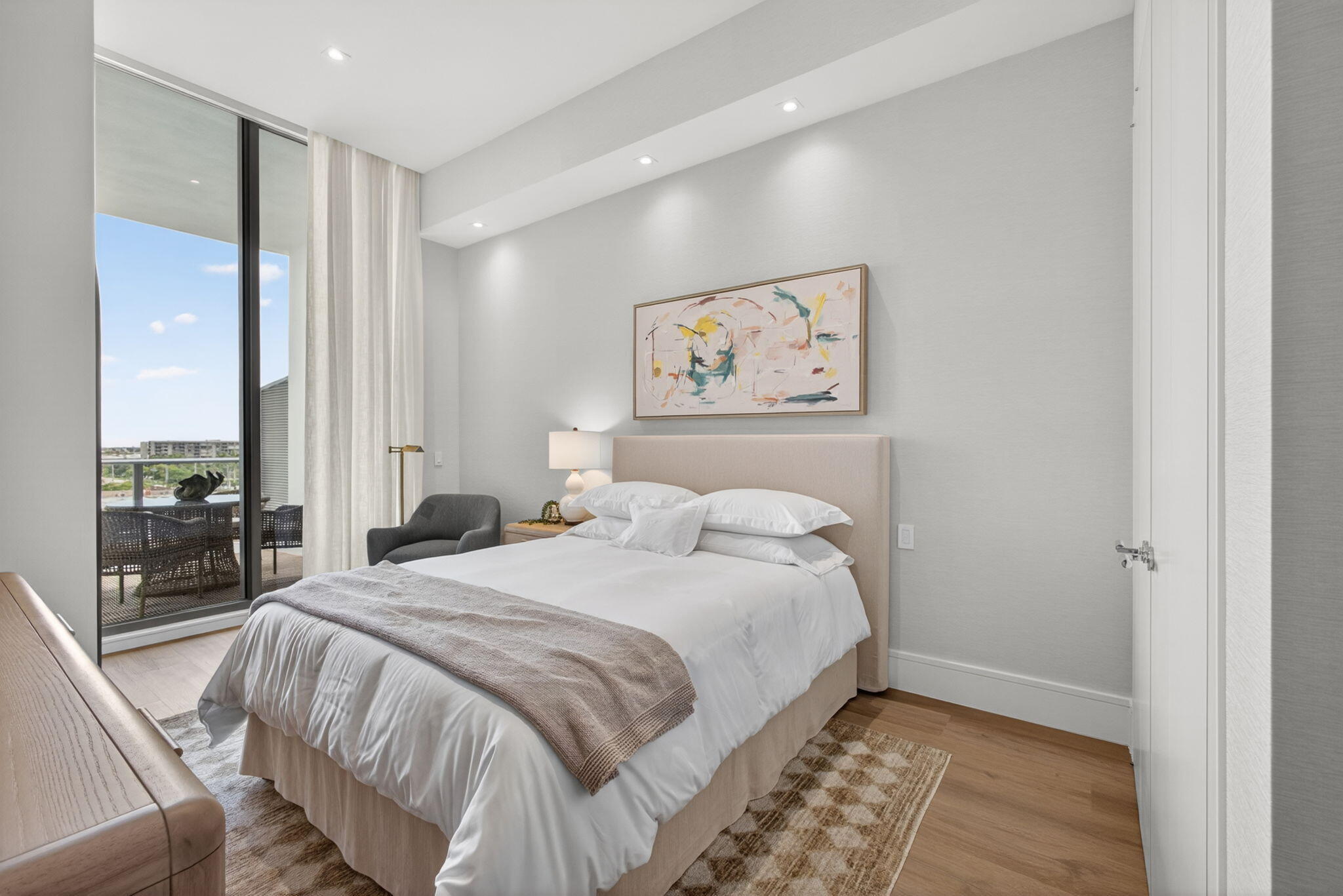 220 Lake Shore Drive 613 Property Photo 37