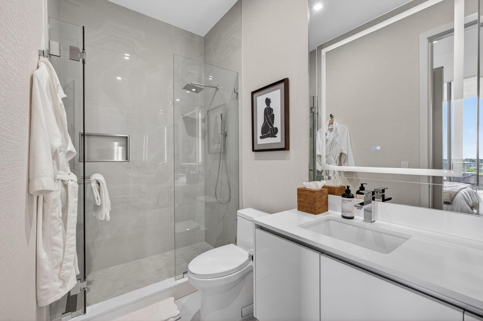 220 Lake Shore Drive 613 Property Photo 41