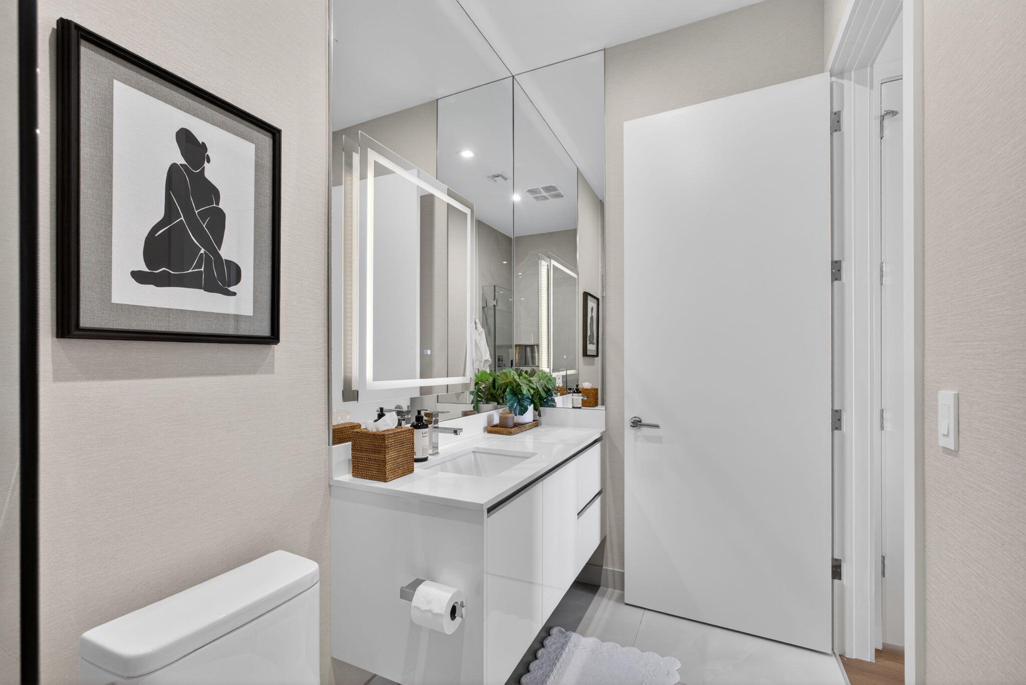 220 Lake Shore Drive 613 Property Photo 43