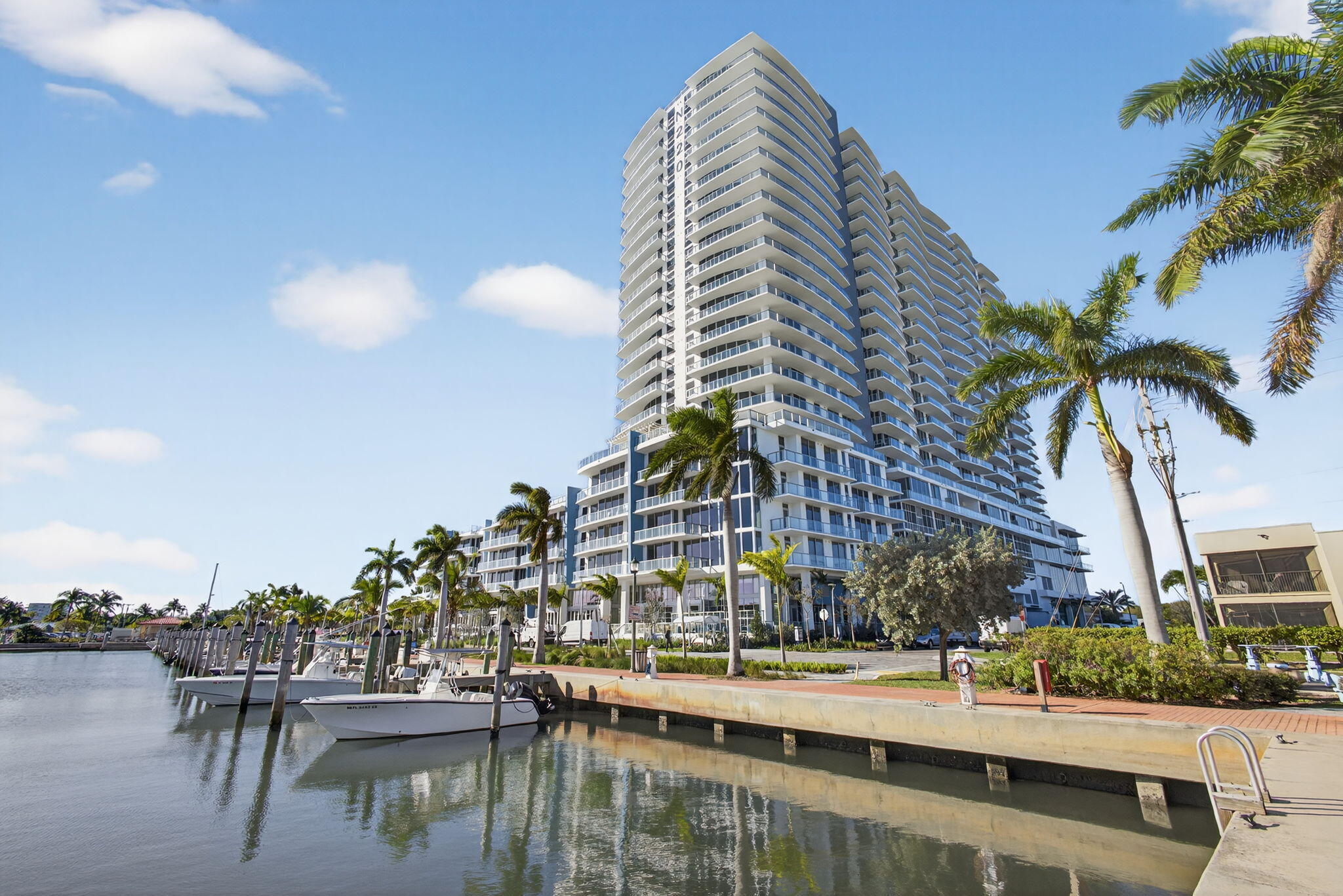 220 Lake Shore Drive 613 Property Photo 49