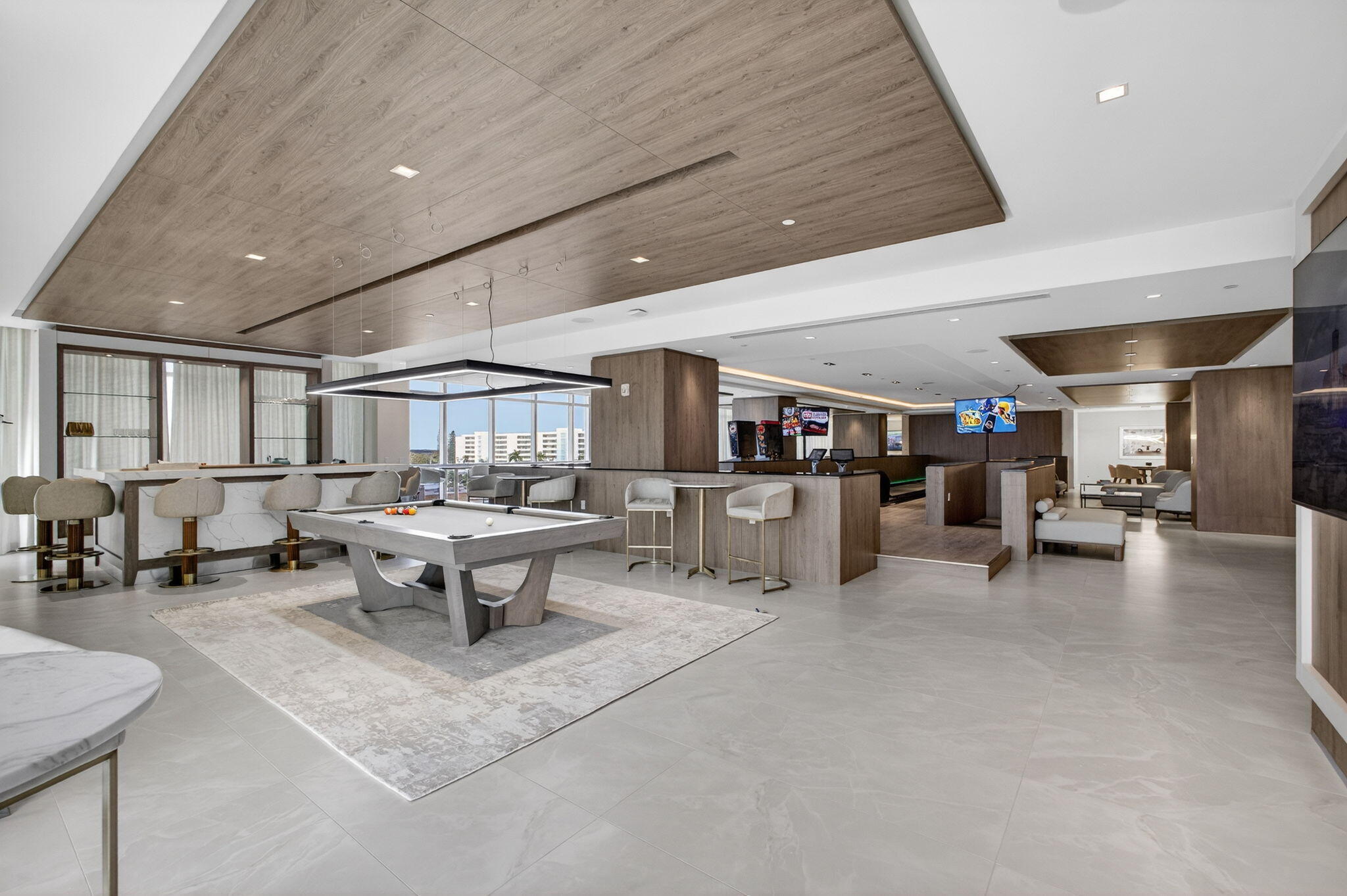 220 Lake Shore Drive 613 Property Photo 57