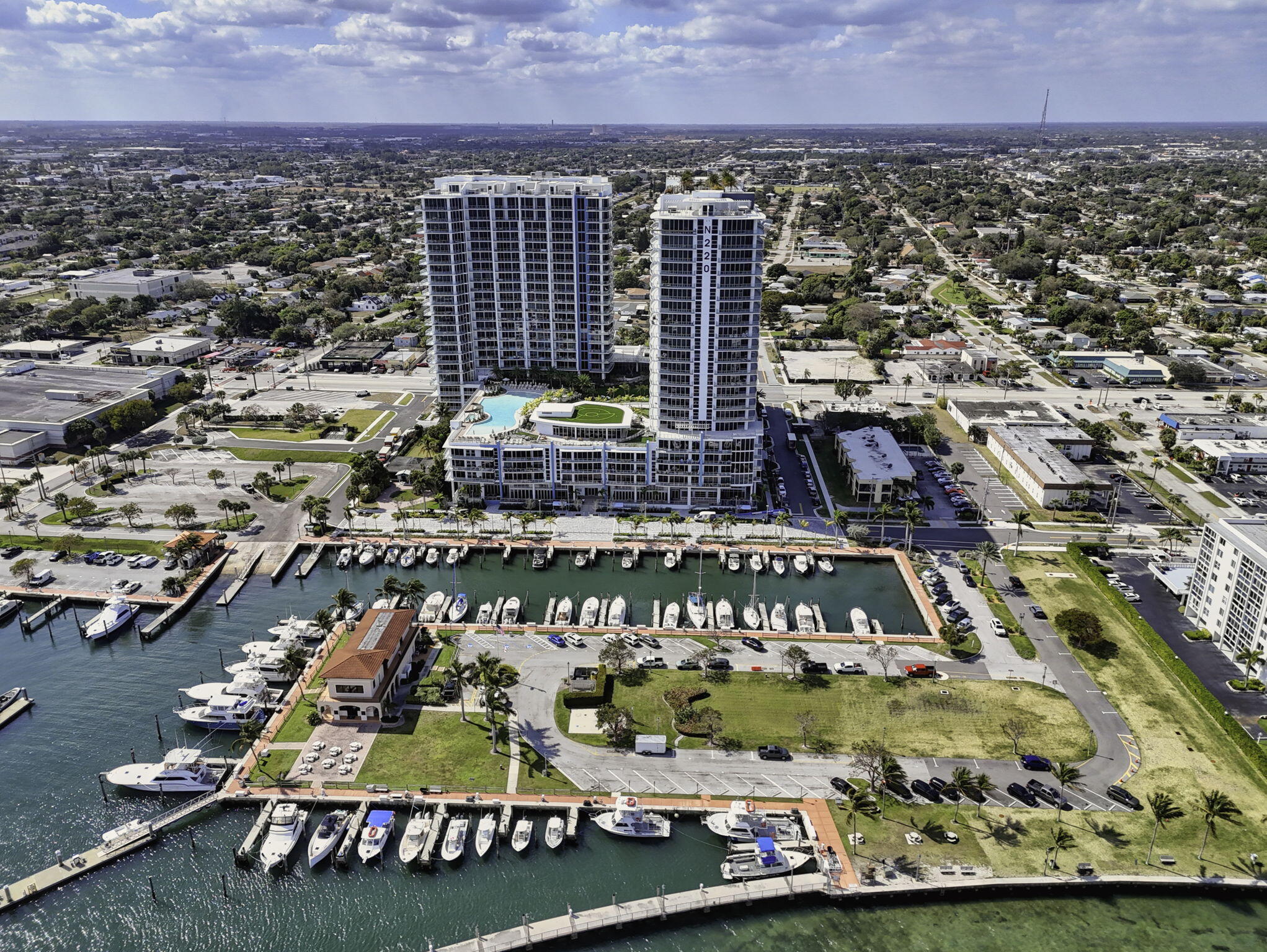 220 Lake Shore Drive 613 Property Photo 75