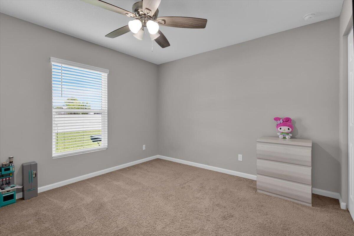 449 Se Whitmore Drive Property Photo 35