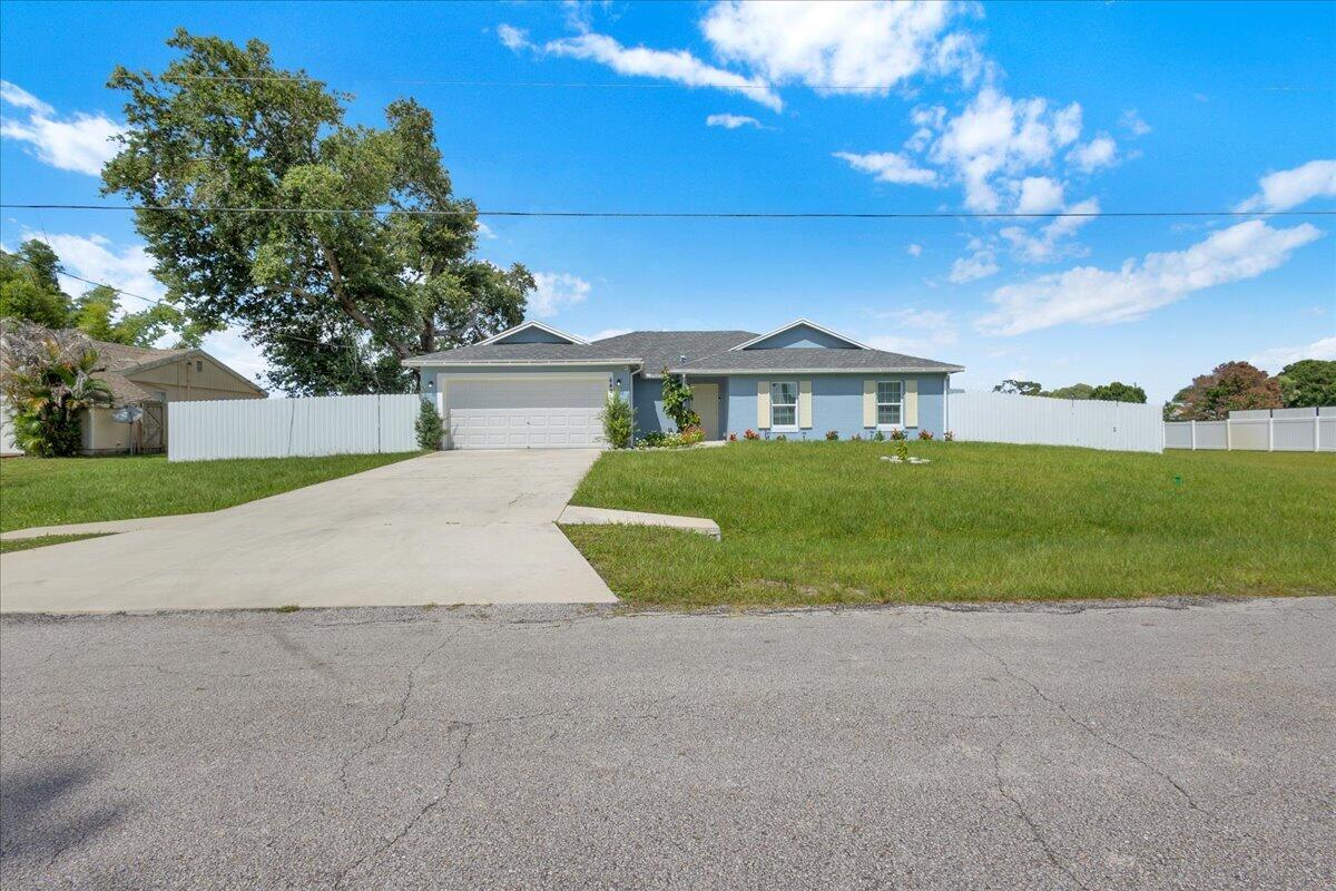 449 Se Whitmore Drive Property Photo 55