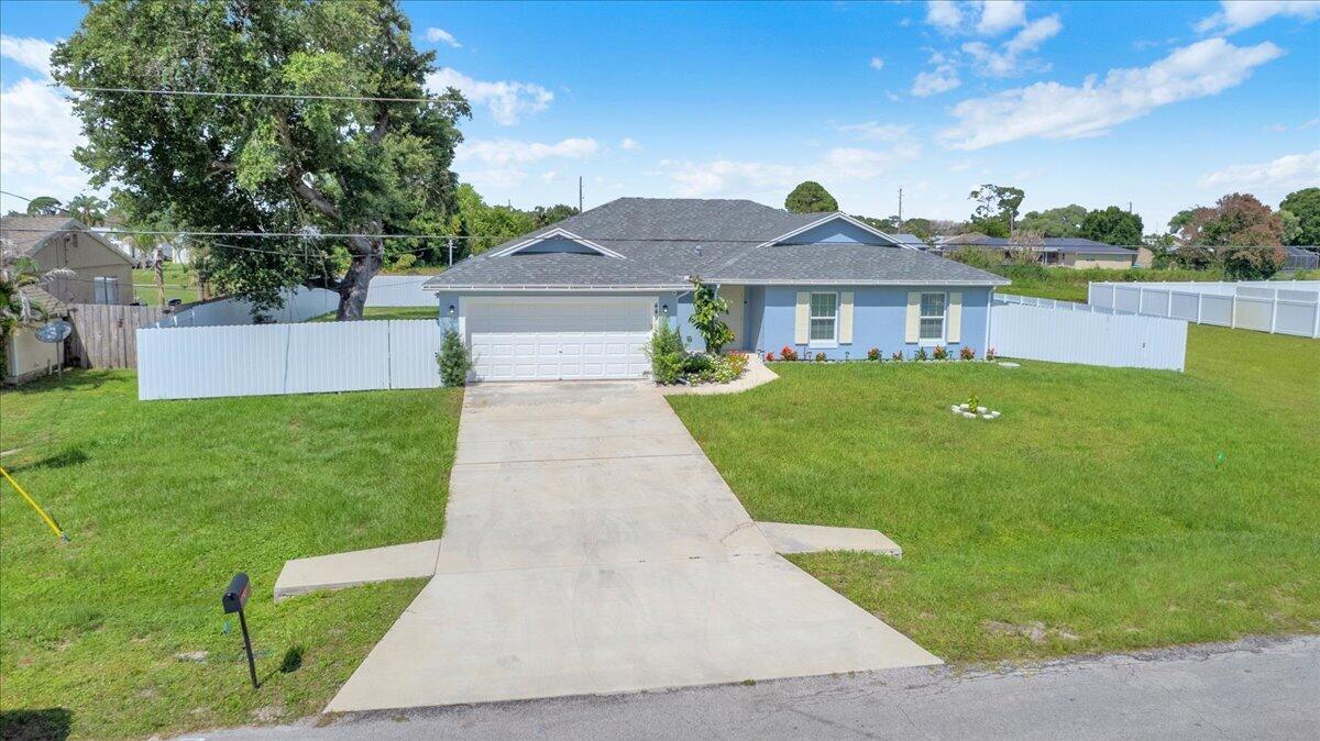 449 Se Whitmore Drive Property Photo 57