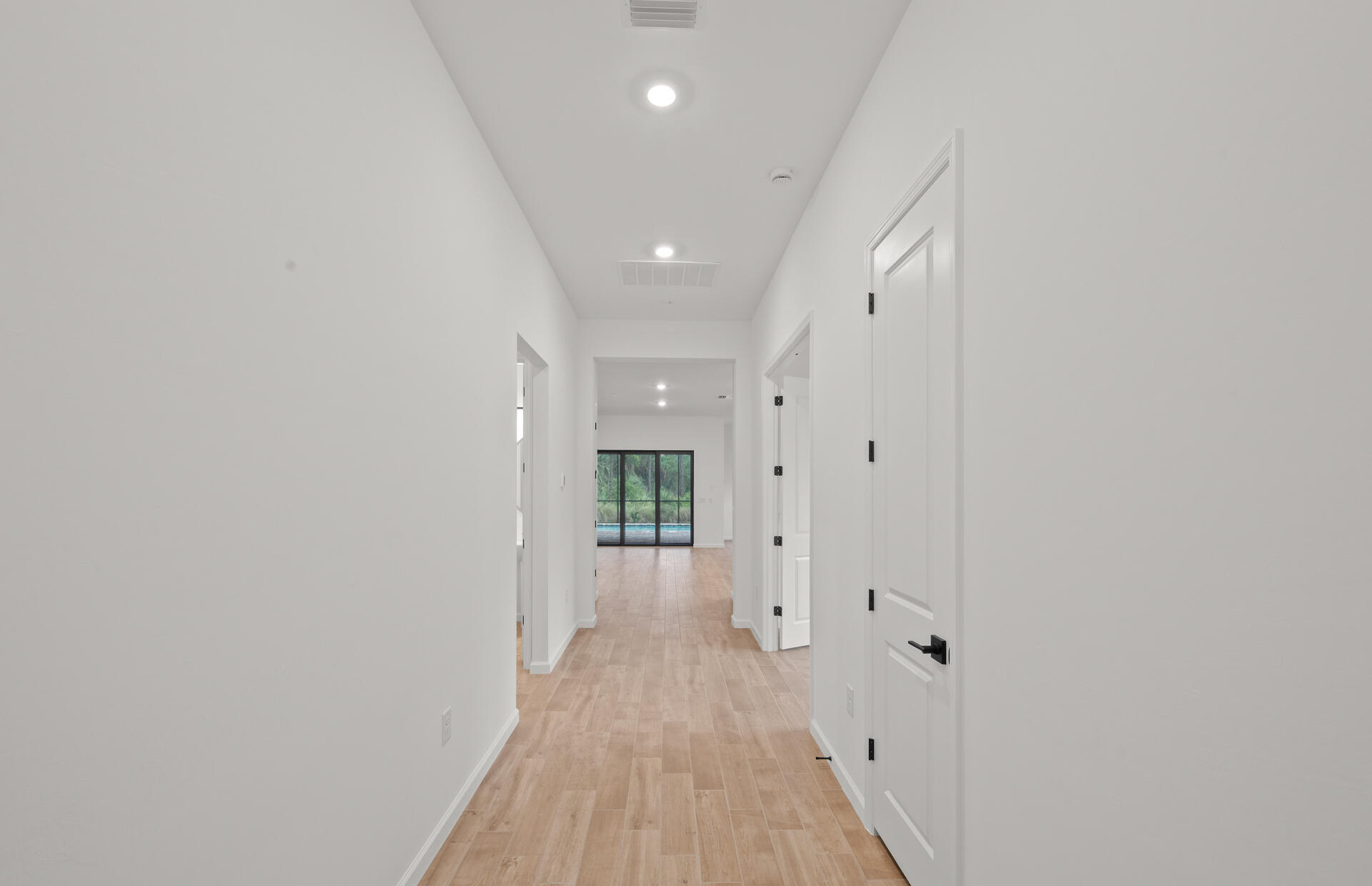2107 Freemont Drive Property Photo 7