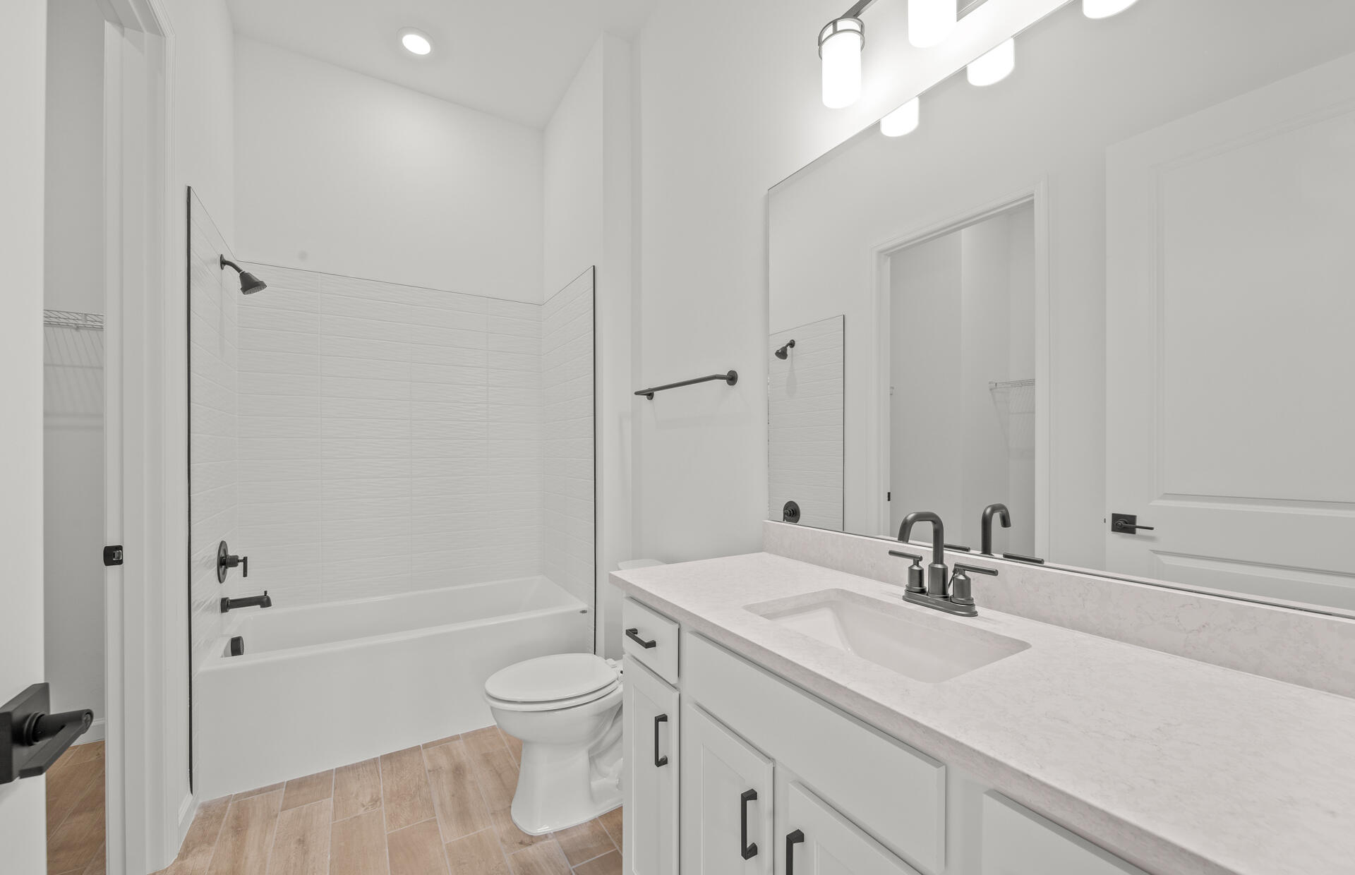 2107 Freemont Drive Property Photo 11