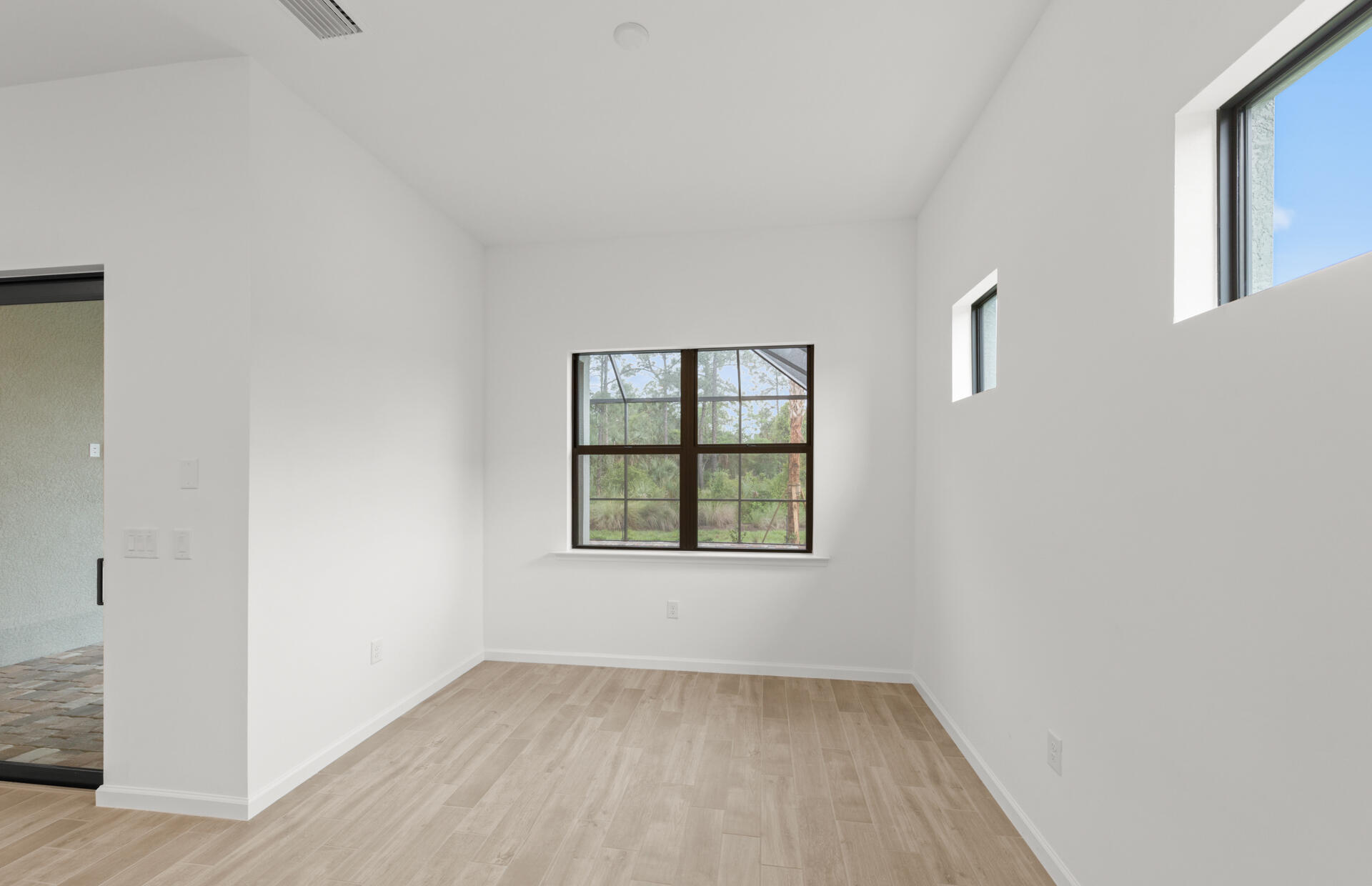 2107 Freemont Drive Property Photo 13