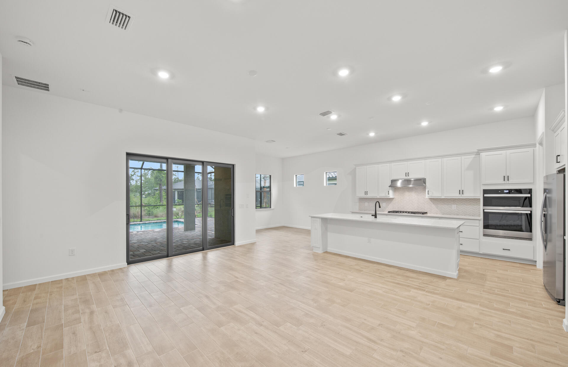 2107 Freemont Drive Property Photo 16