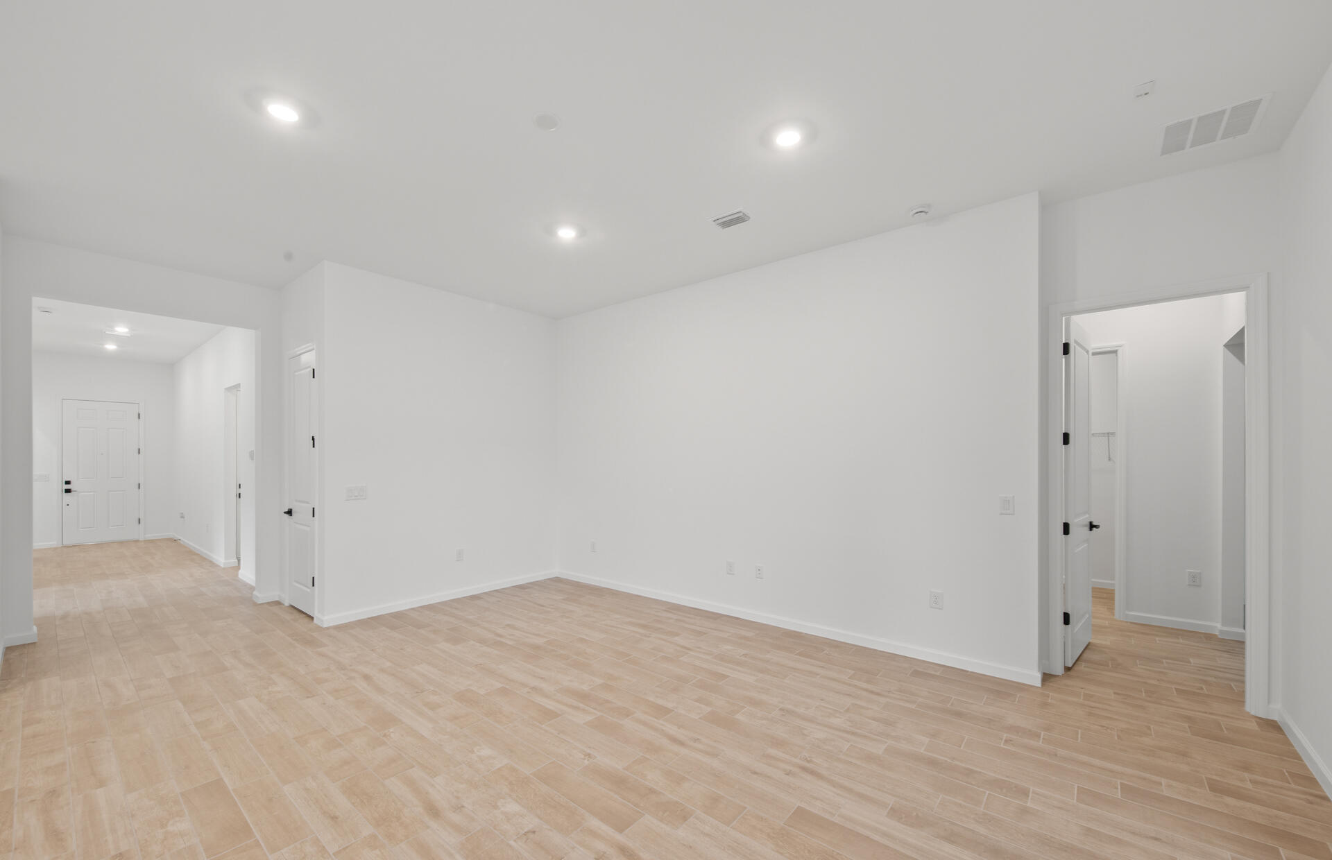 2107 Freemont Drive Property Photo 18