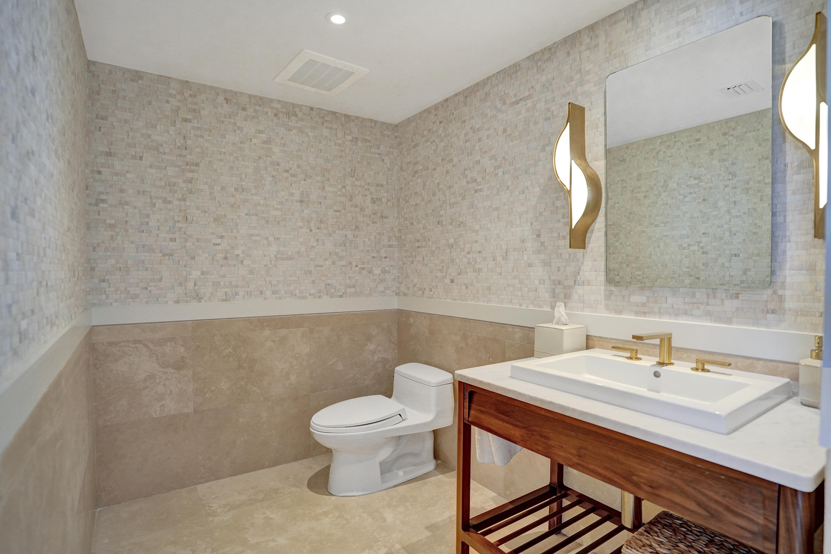 715 Bayshore Drive 902 Property Photo 13