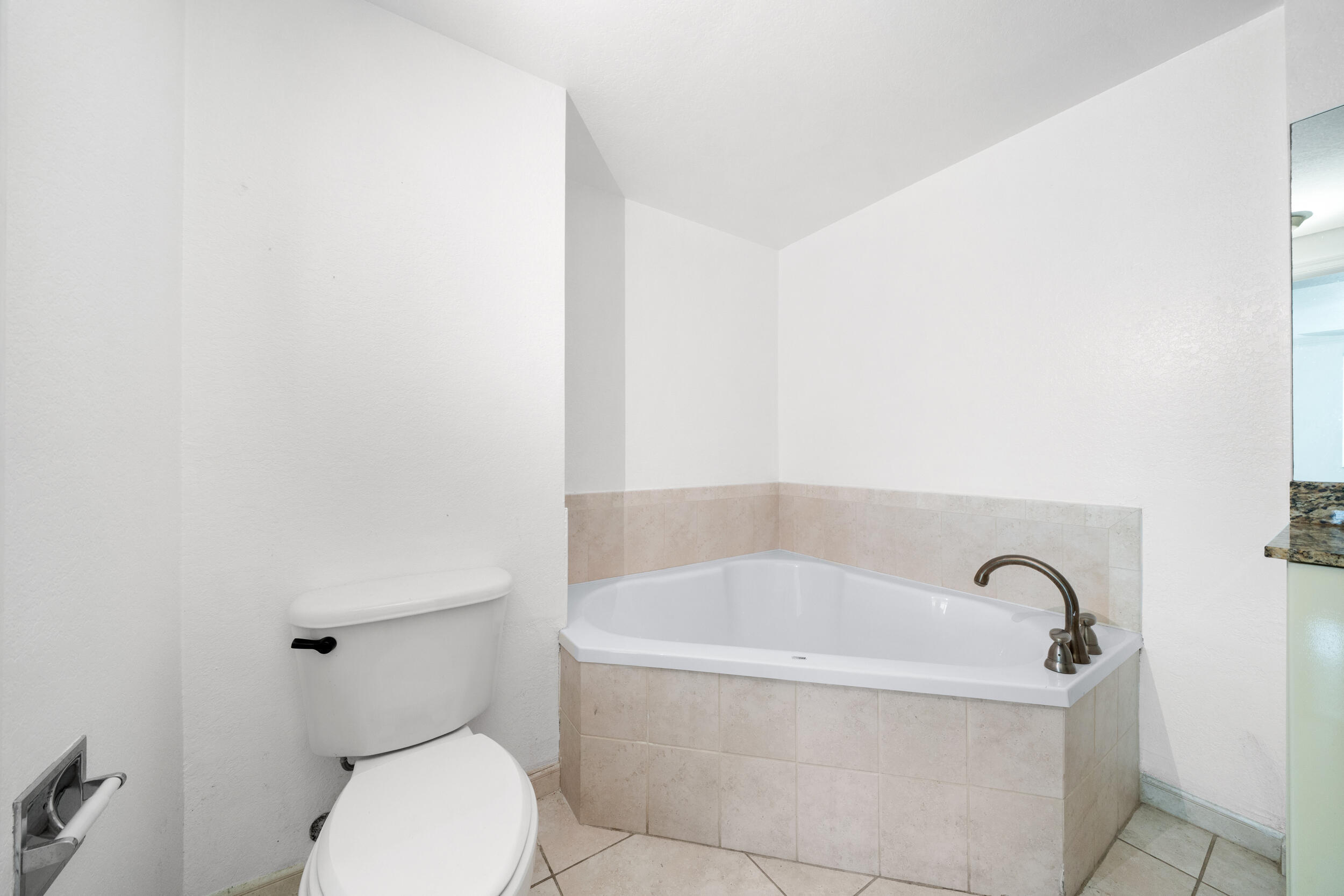 1830 Radius Drive 405 Property Photo 8