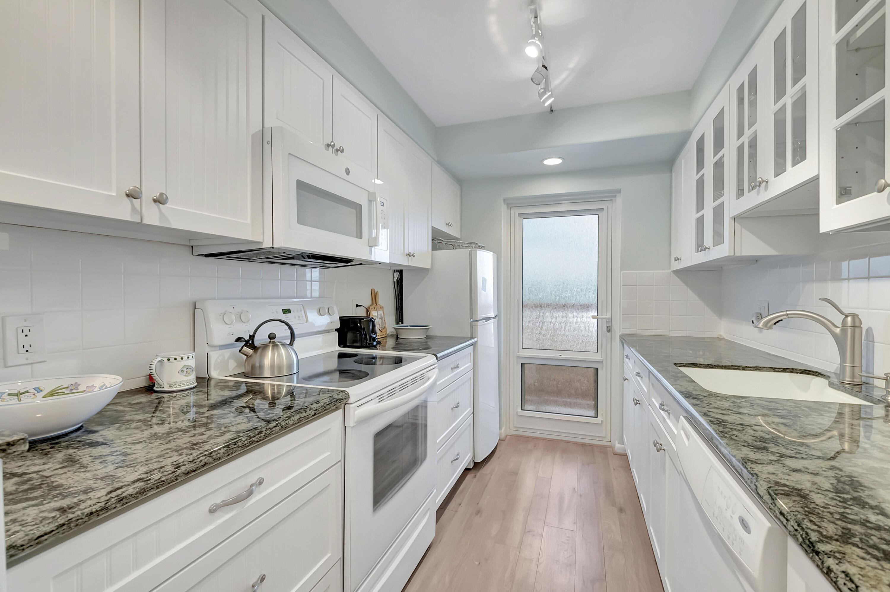 1910 S Ocean Boulevard 416 Property Photo 6