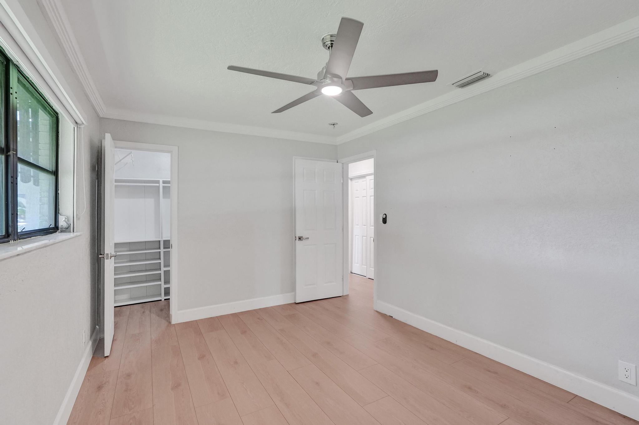 1054 Wyoming Avenue Property Photo 26