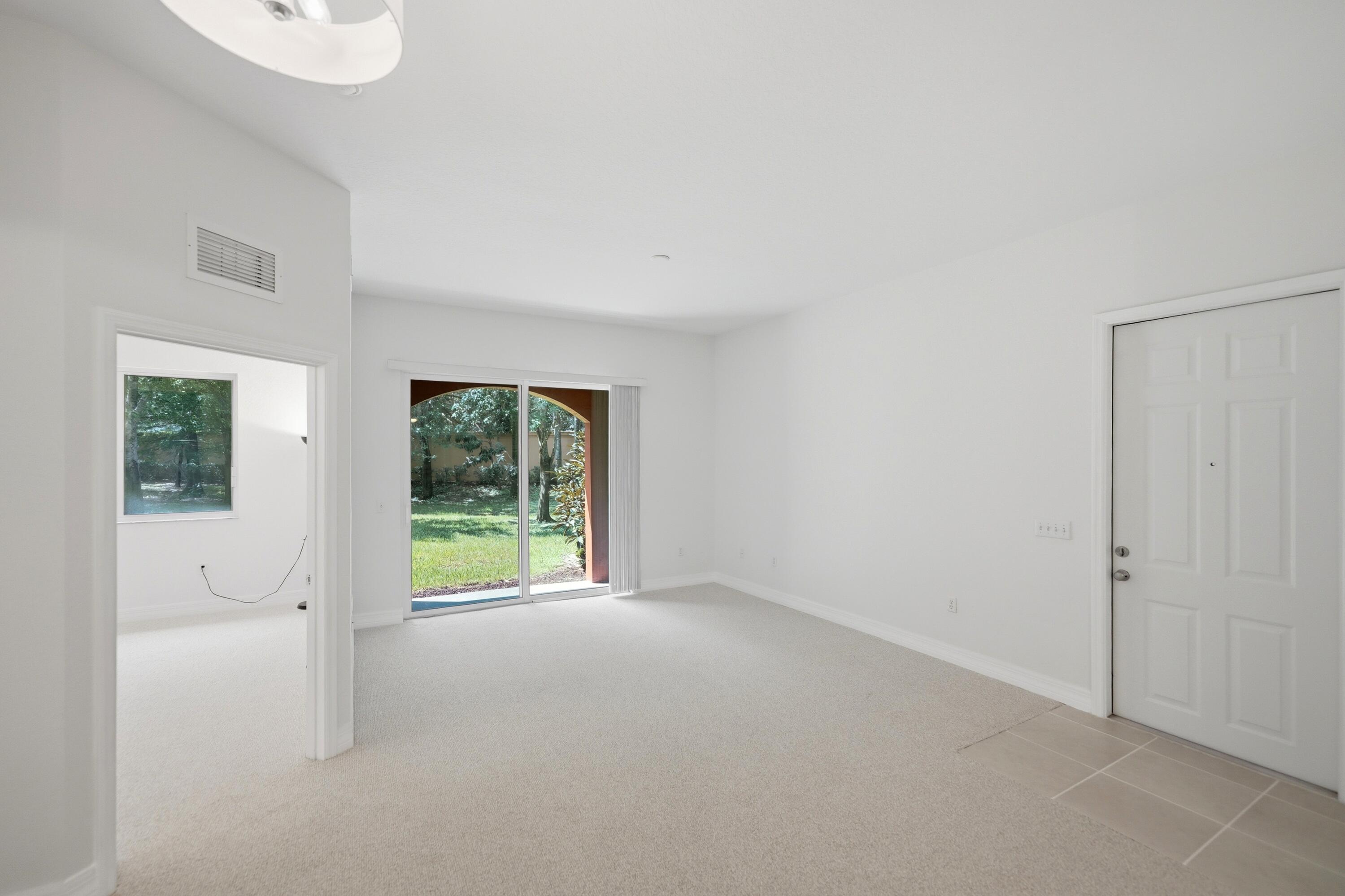 58 Se Palermo Court 104 Property Photo 11