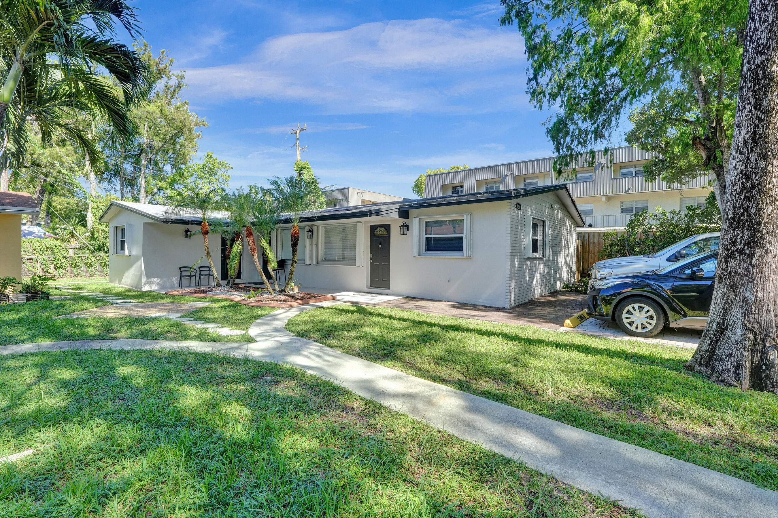 4240 NW 21st Avenue 2 Property Photo 1