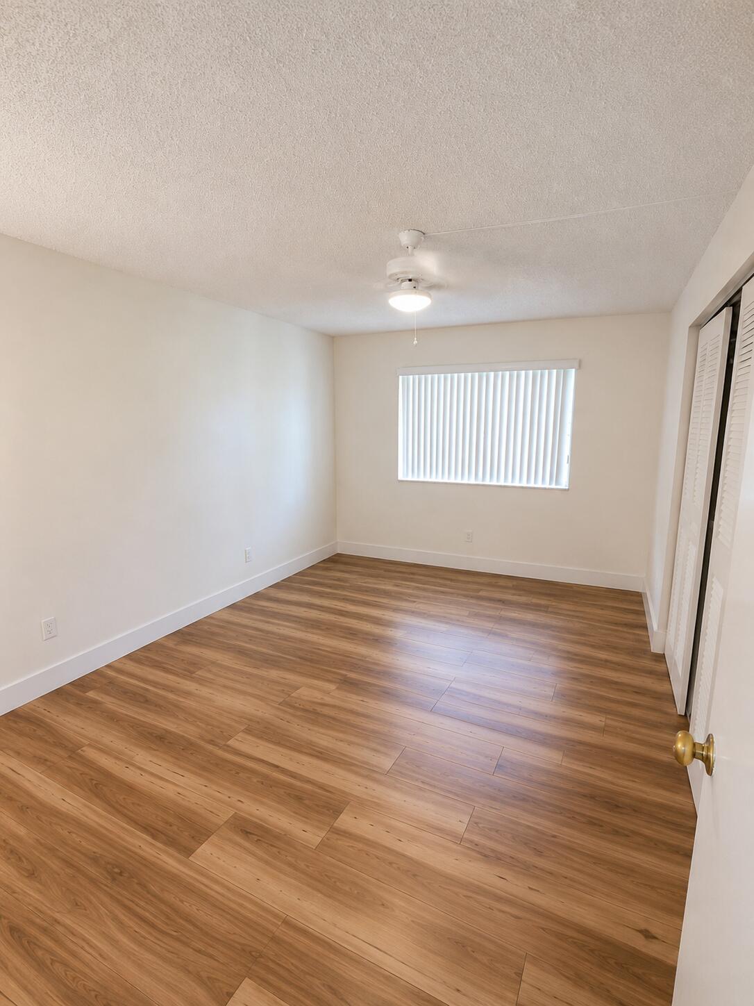 5424 Lakefront Boulevard D Property Photo 7