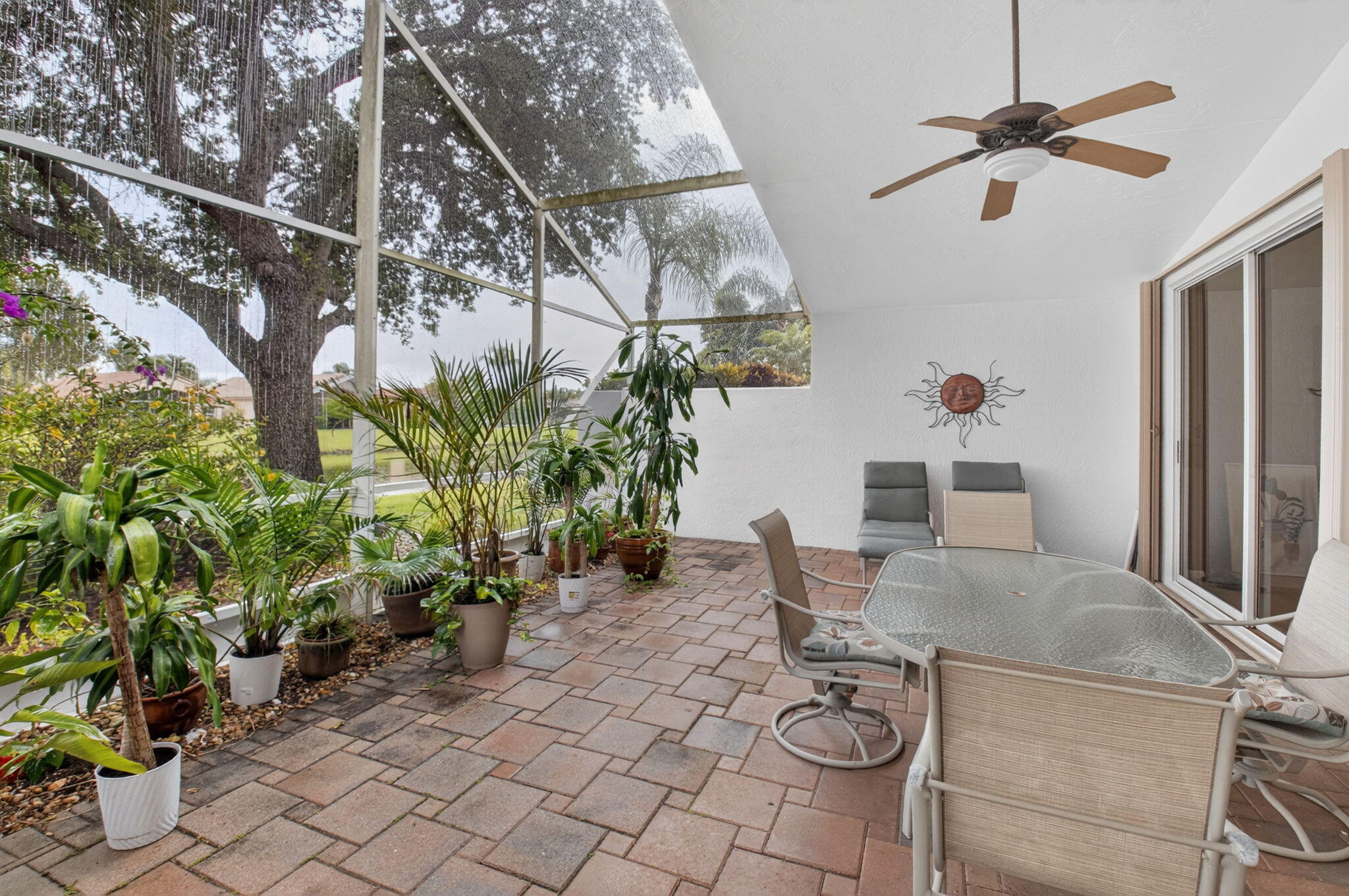 5256 Glenville Drive Property Photo 11