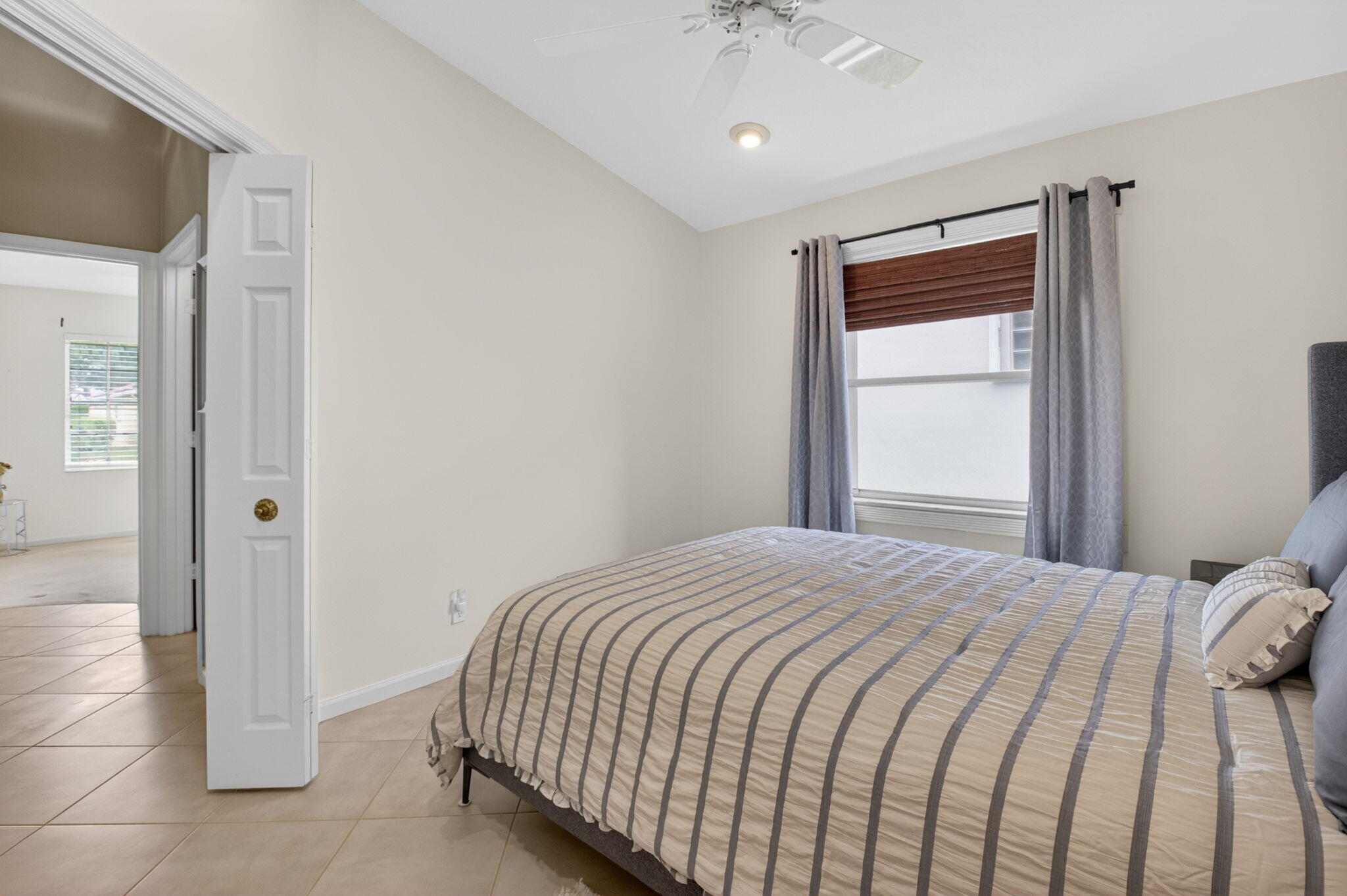 5256 Glenville Drive Property Photo 37