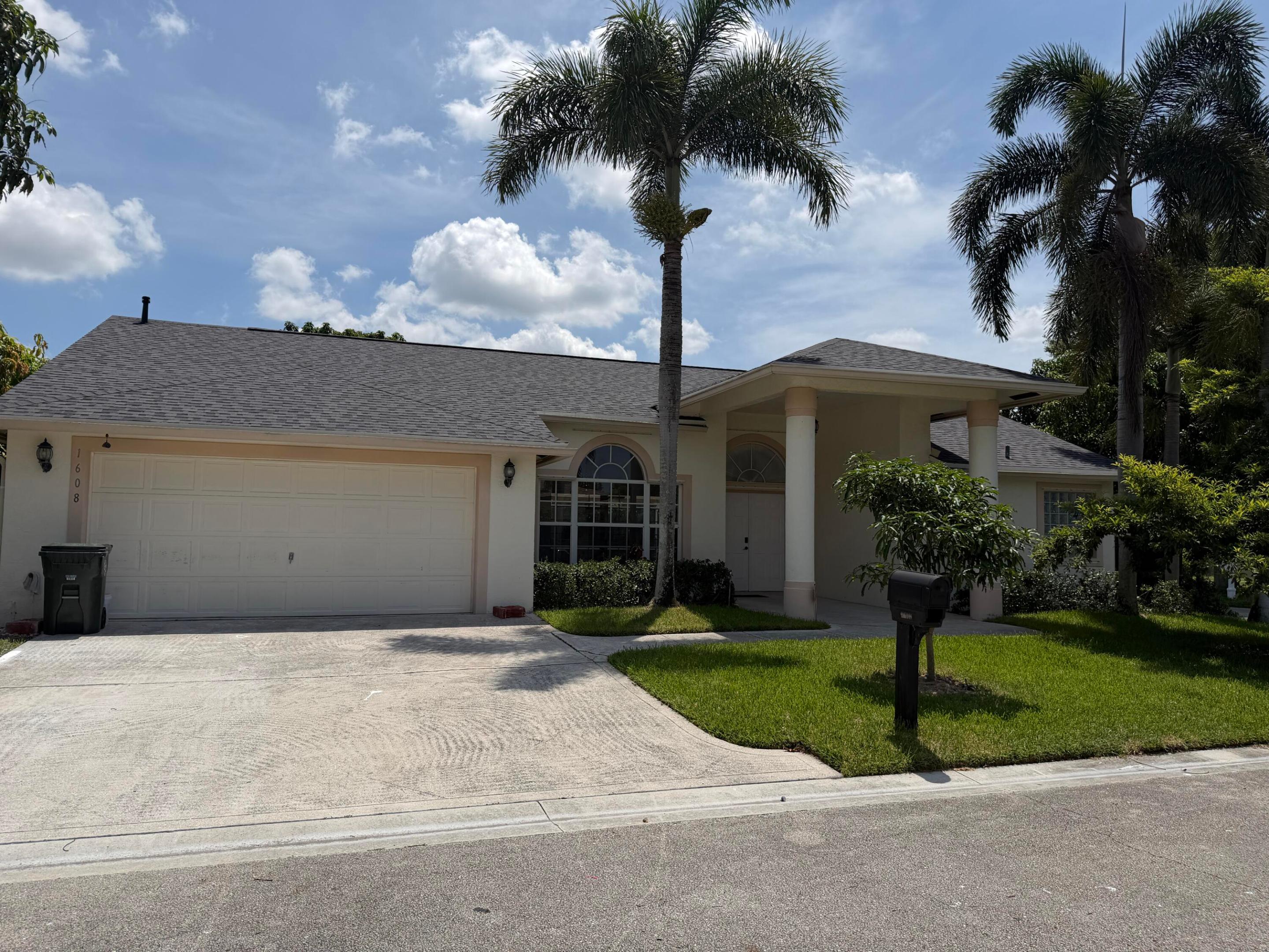 1608 Doral Drive Property Photo 2