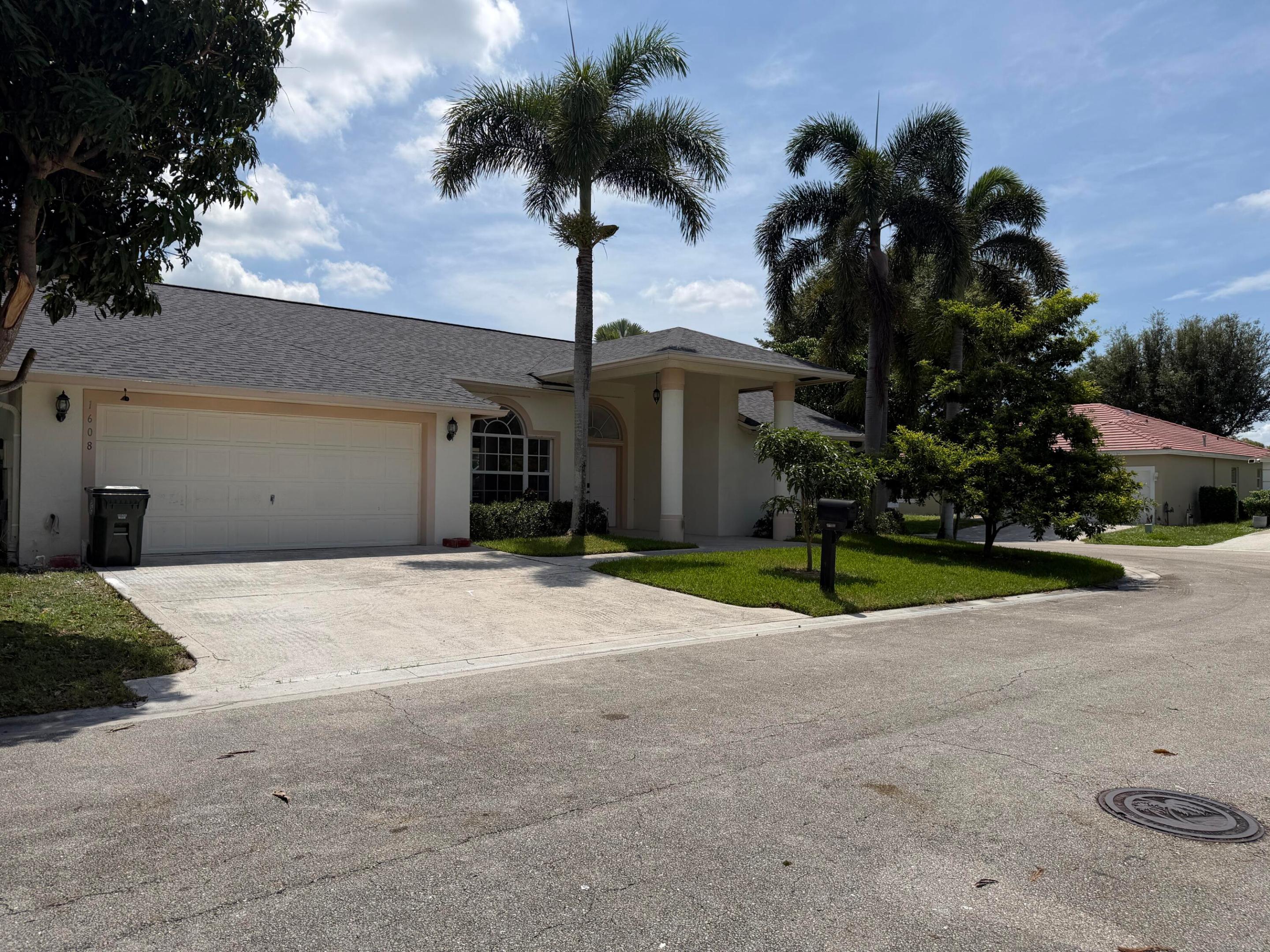 1608 Doral Drive Property Photo 3