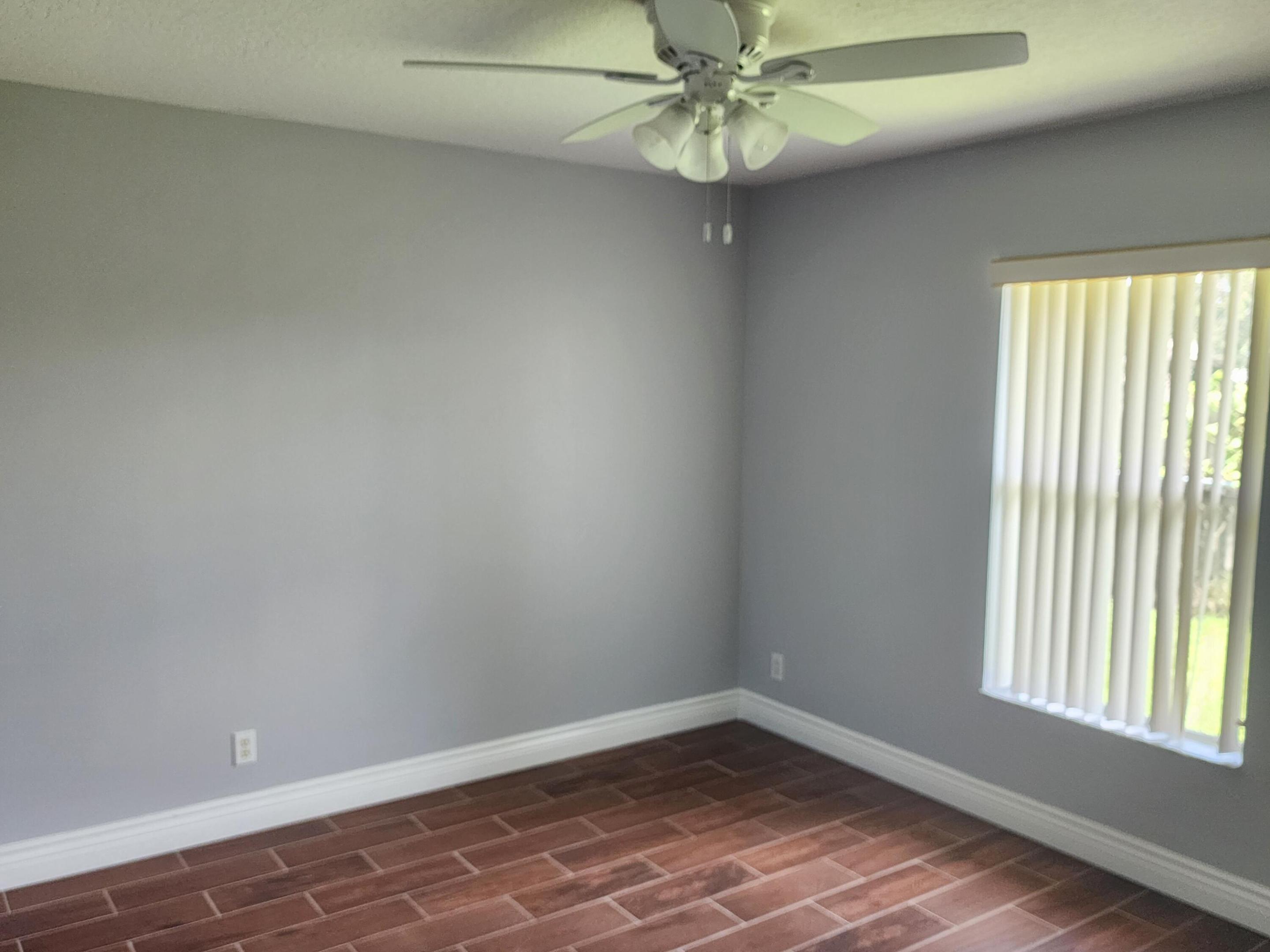 425 Sw Mccomb Avenue Property Photo 11