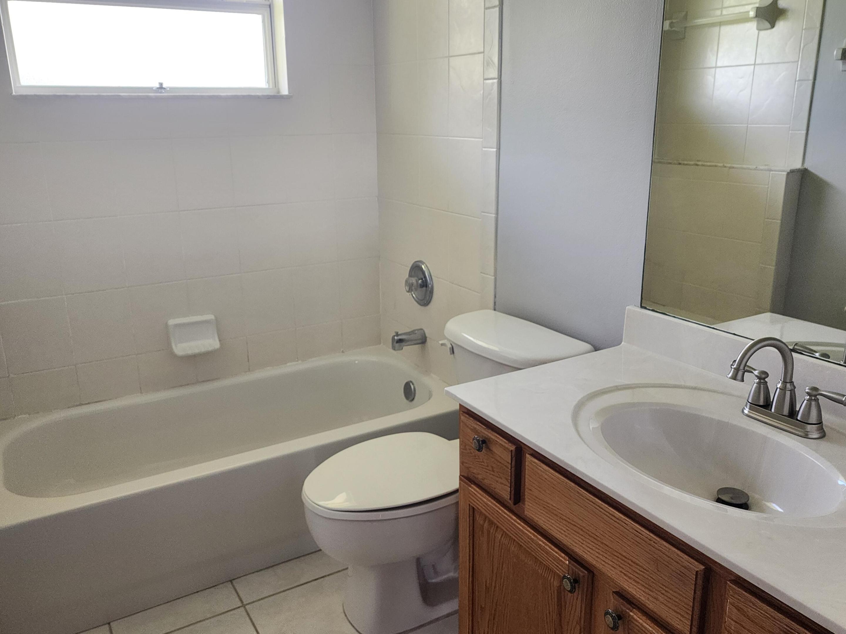 425 Sw Mccomb Avenue Property Photo 12