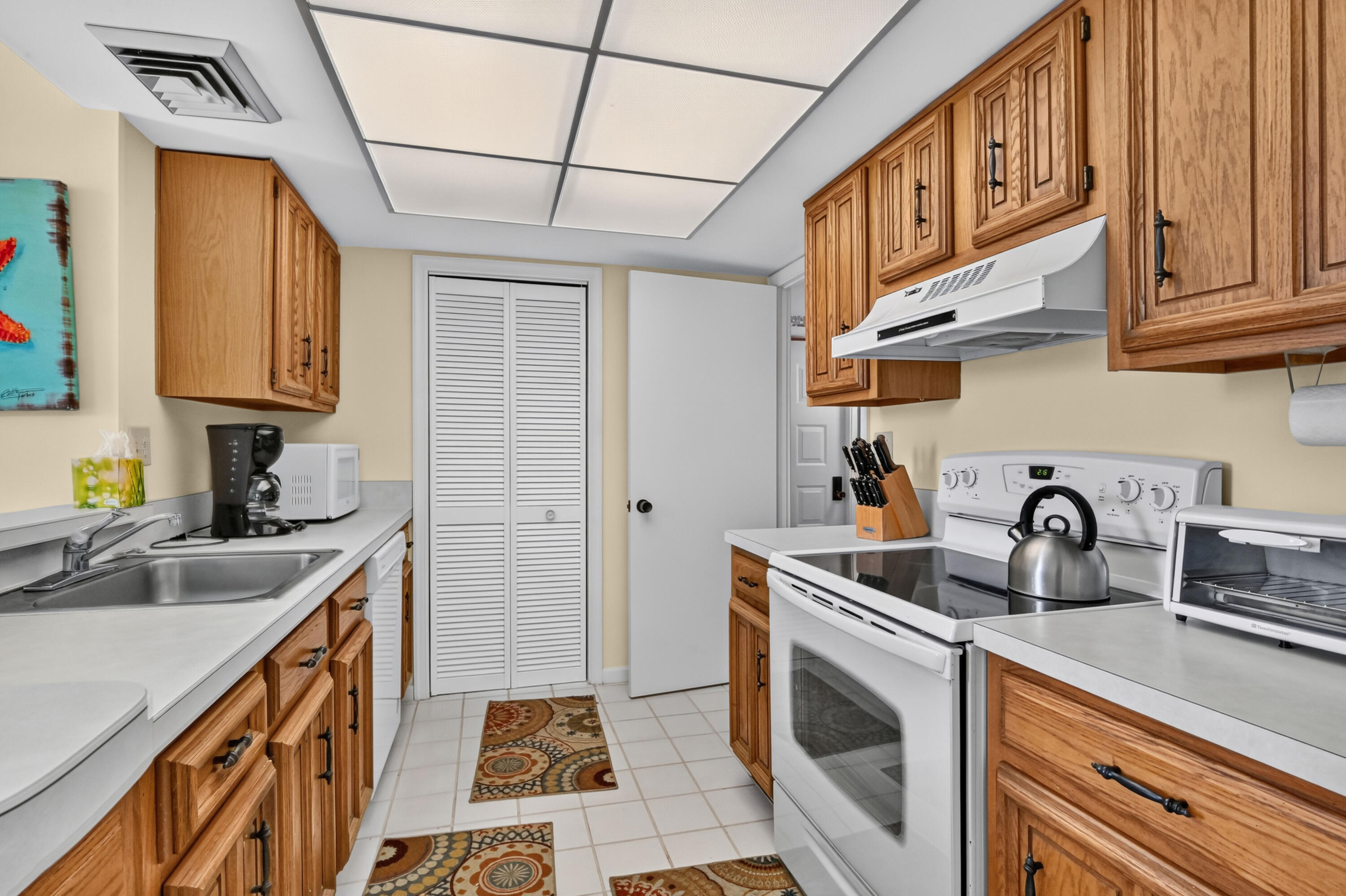 5188 Woodland Lakes Drive 332 Property Photo 6