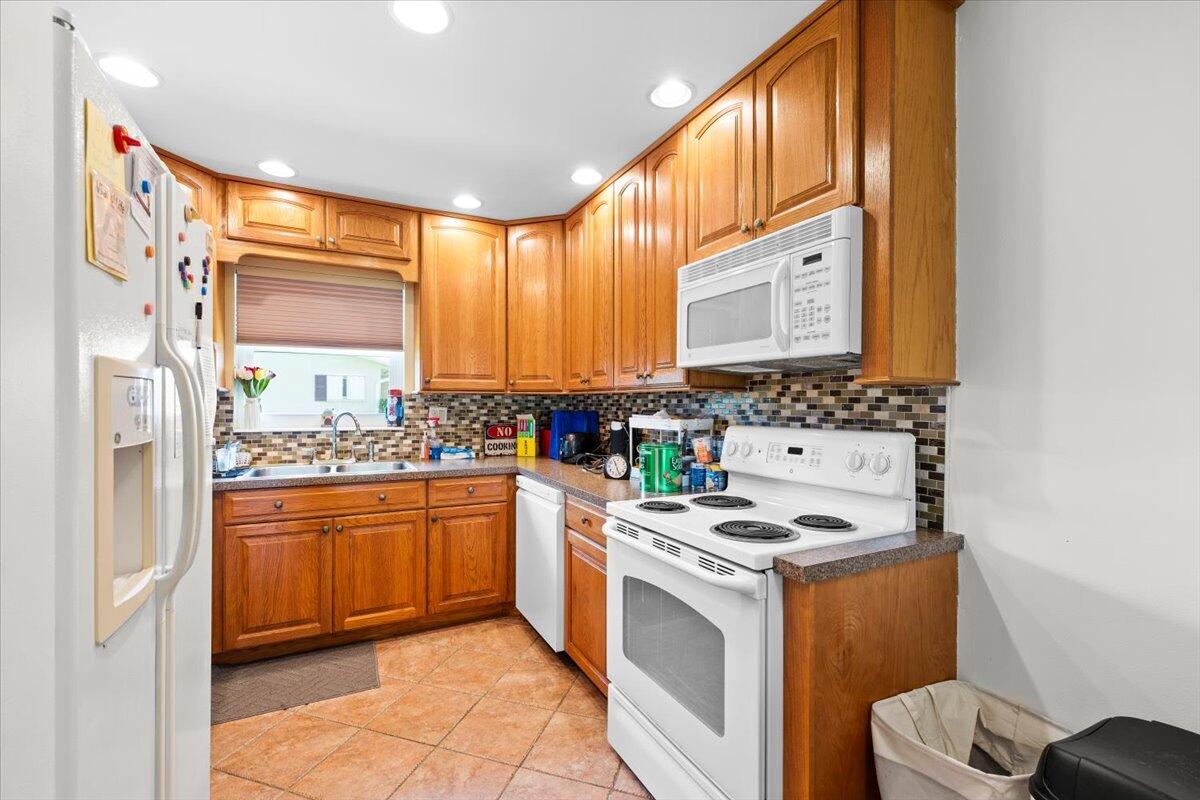 2621 Barkley Drive W A Property Photo 7