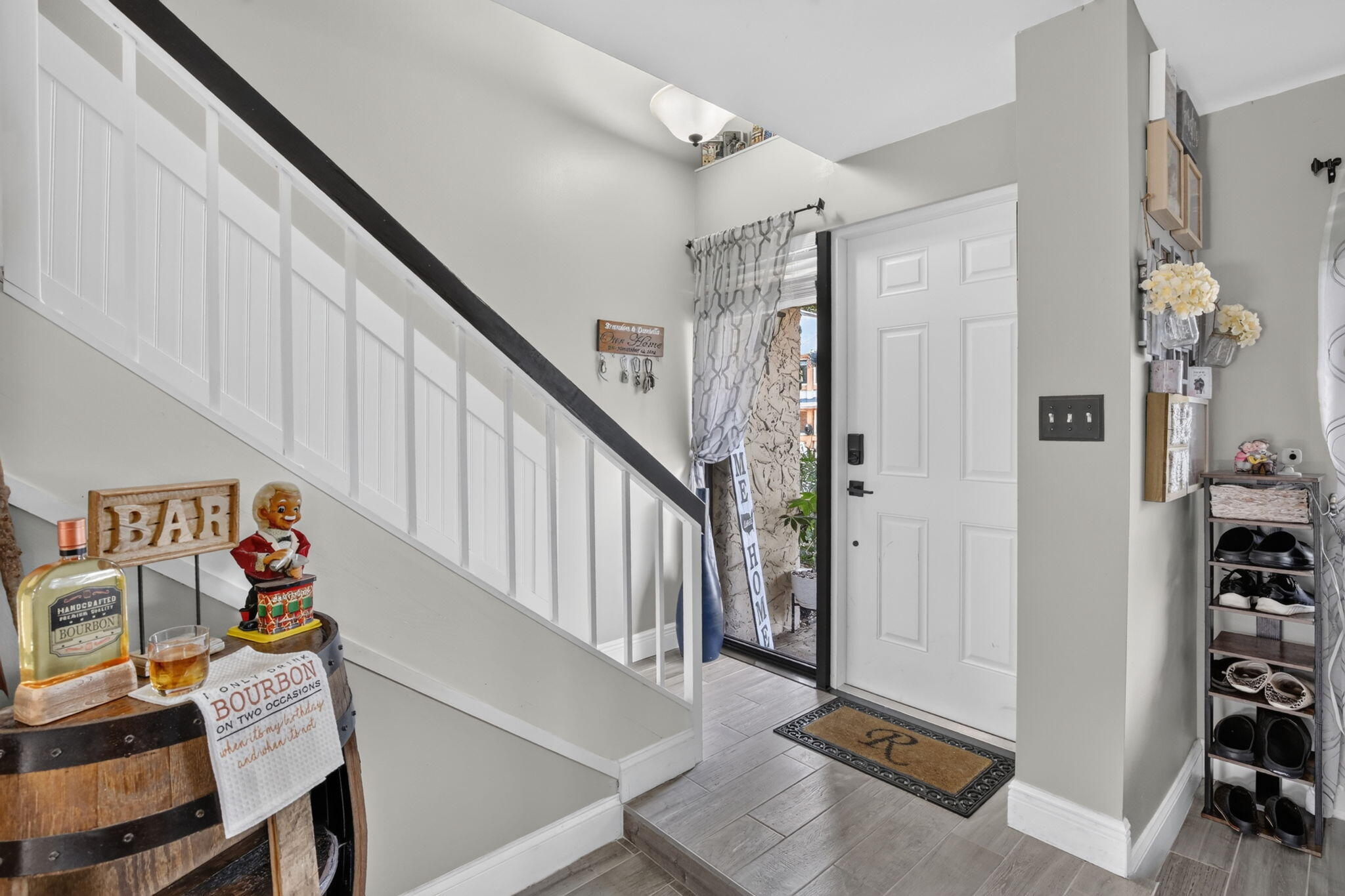 124 Wimbledon Lake Drive Property Photo 4