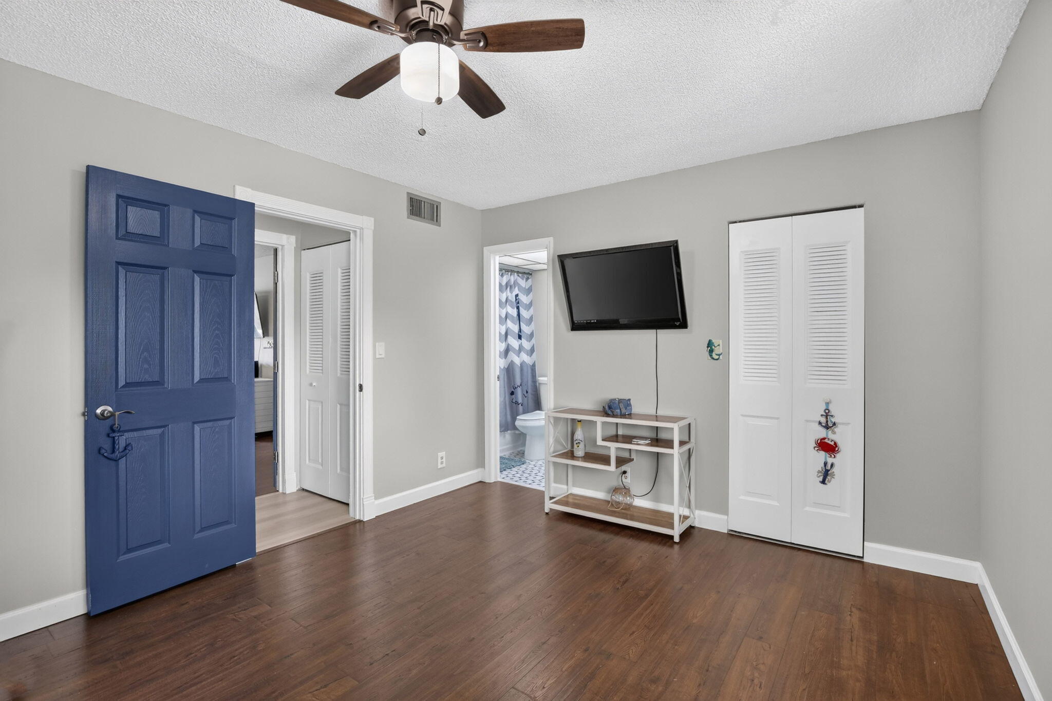 124 Wimbledon Lake Drive Property Photo 26