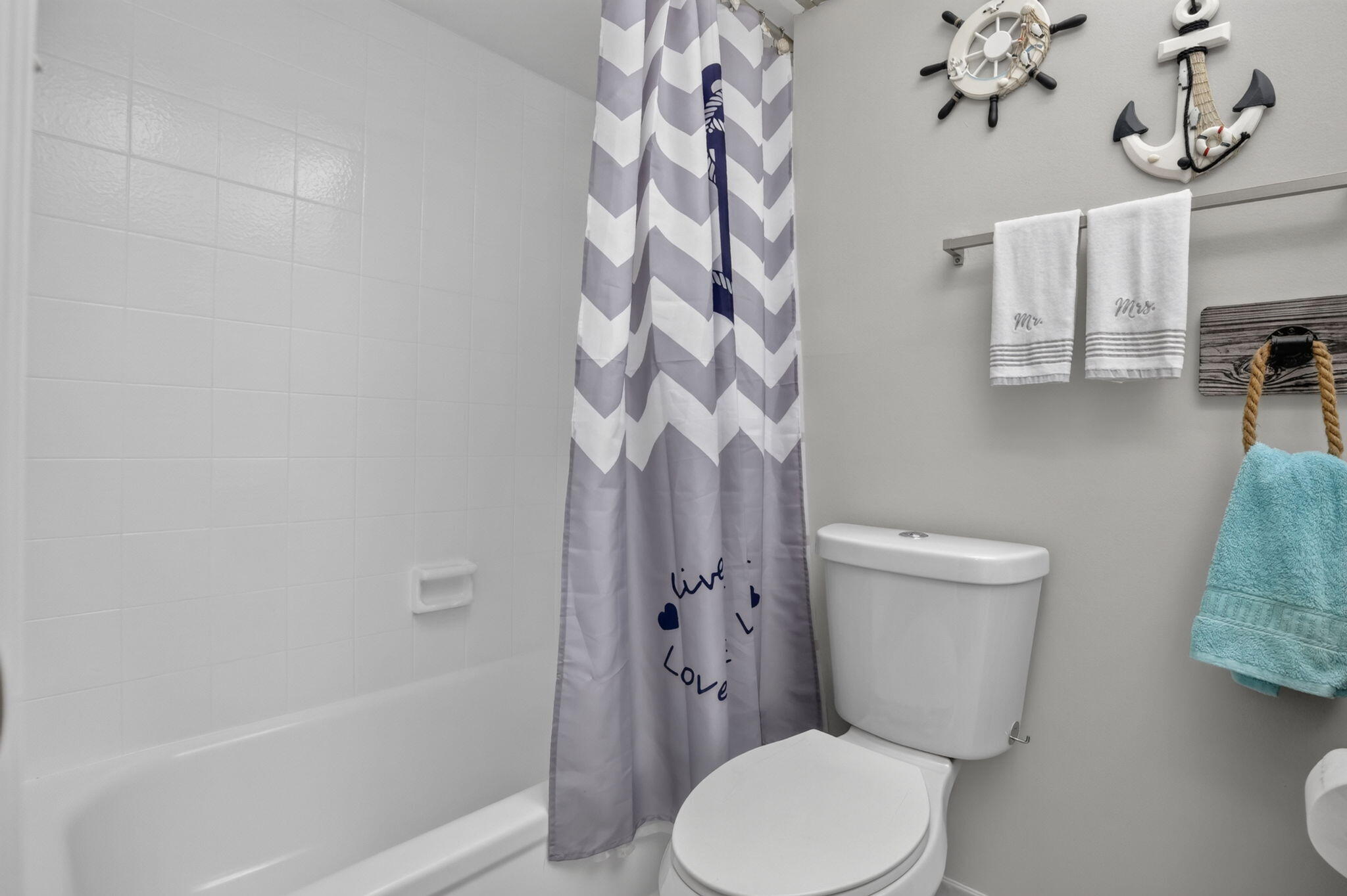 124 Wimbledon Lake Drive Property Photo 28