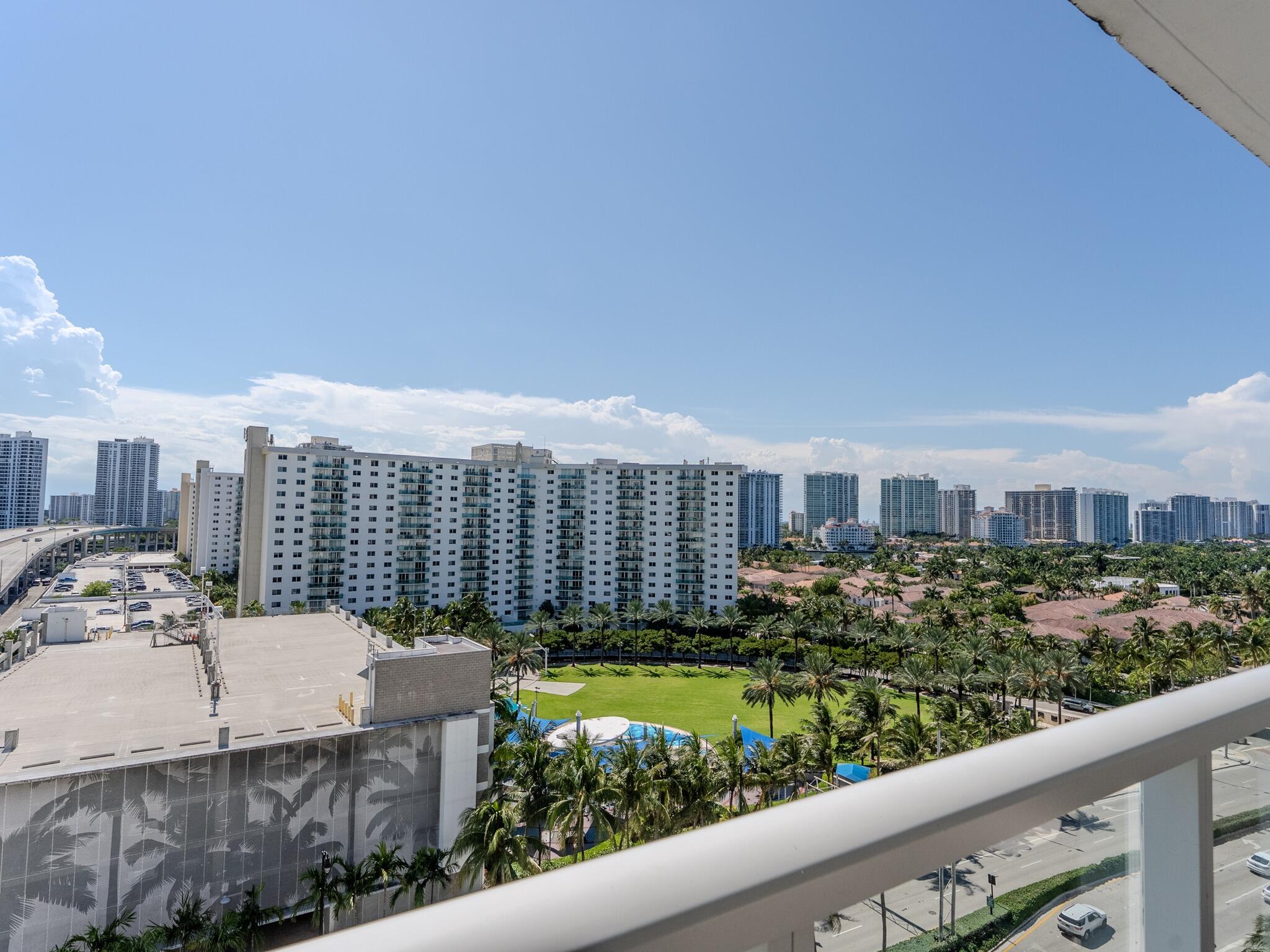 19201 Collins Avenue 1038 Property Photo 1