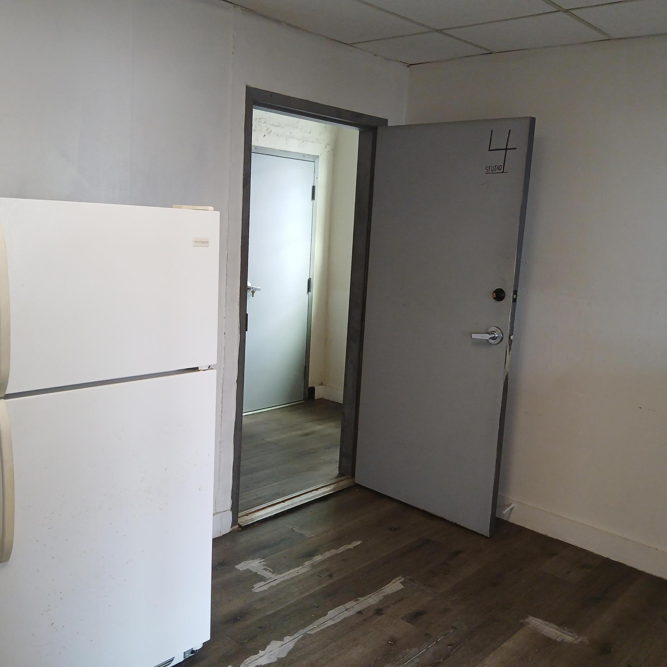 50 N Federal Highway 4 Property Photo 7