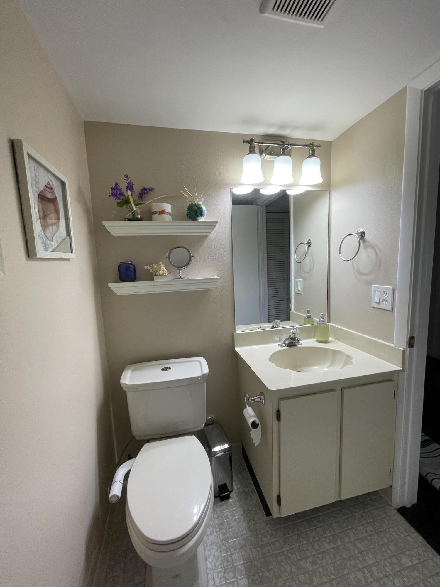 7879 Willow Spring Circle 913 Property Photo 14