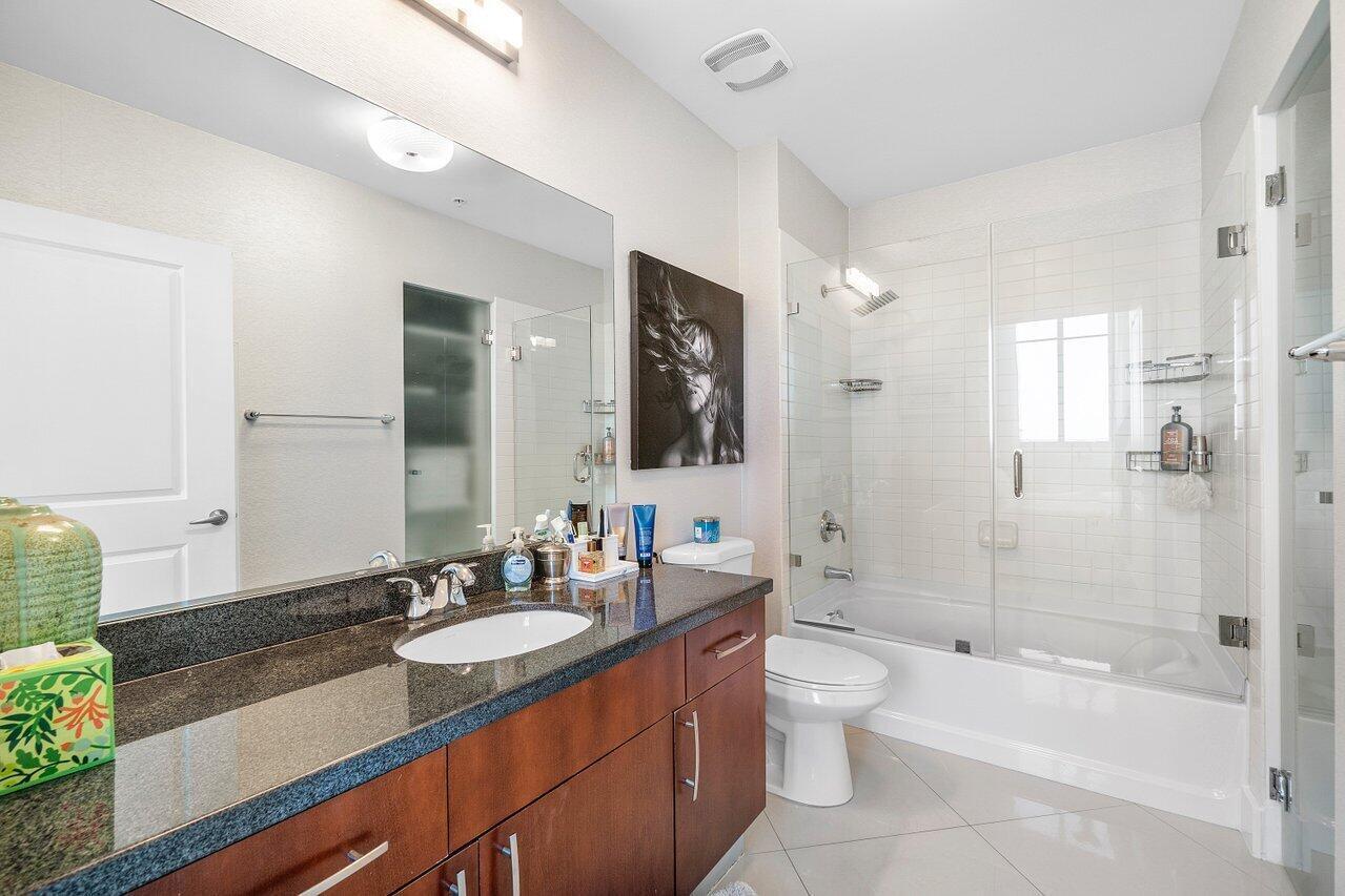 300 S Australian Avenue 1418 Property Photo 17