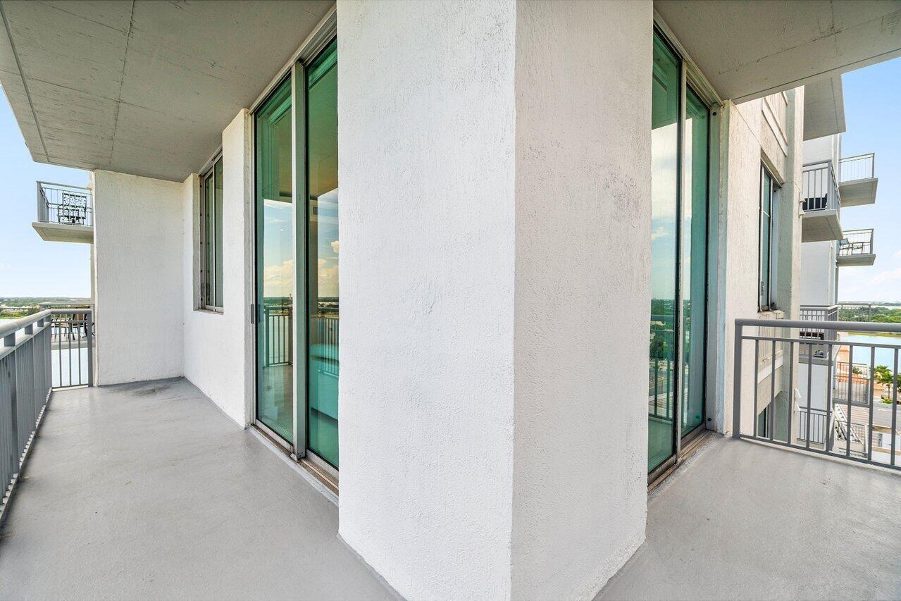 300 S Australian Avenue 1418 Property Photo 25