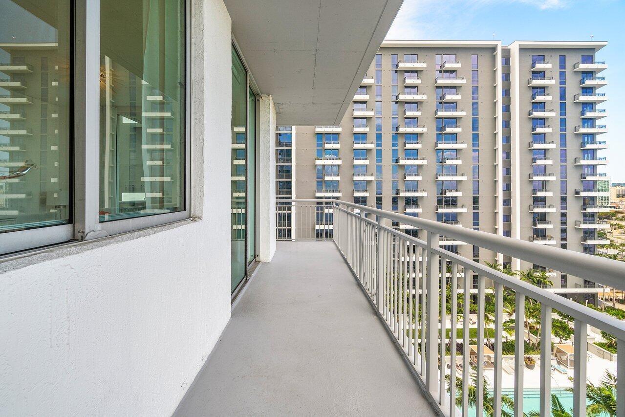 300 S Australian Avenue 1418 Property Photo 26